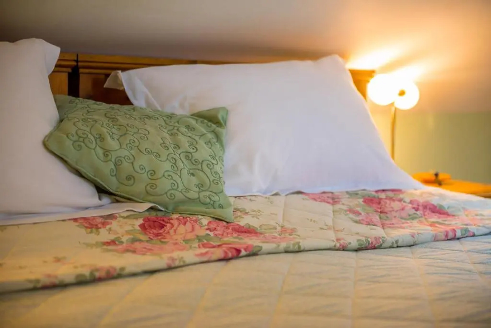 Wesley House Holidays - Choice of 2 Quirky Cottages in 4 private acres