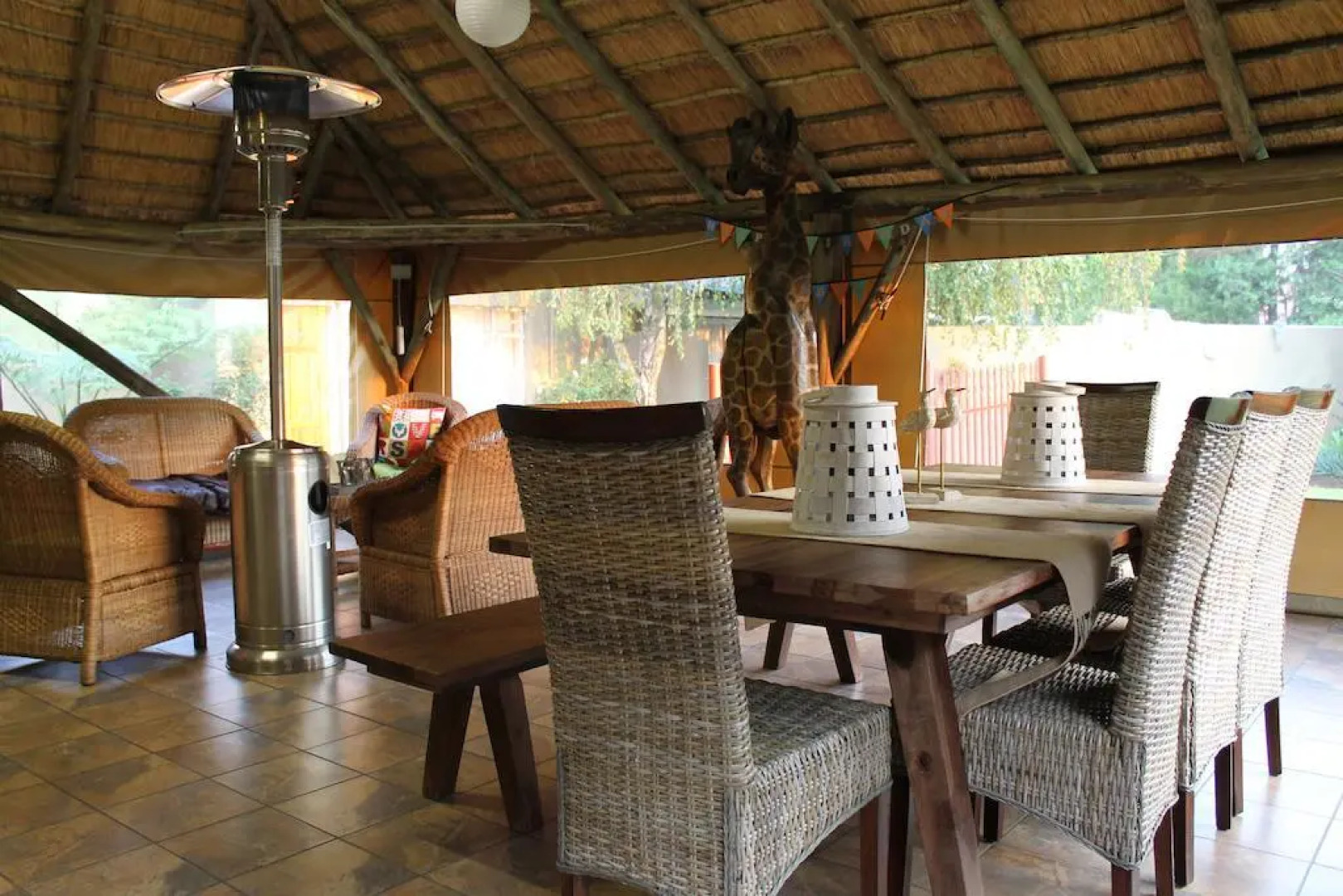 Fin and Feather Guesthouse