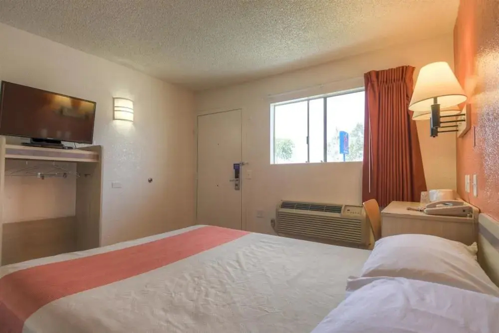 Motel 6 Los Angeles - Baldwin Park