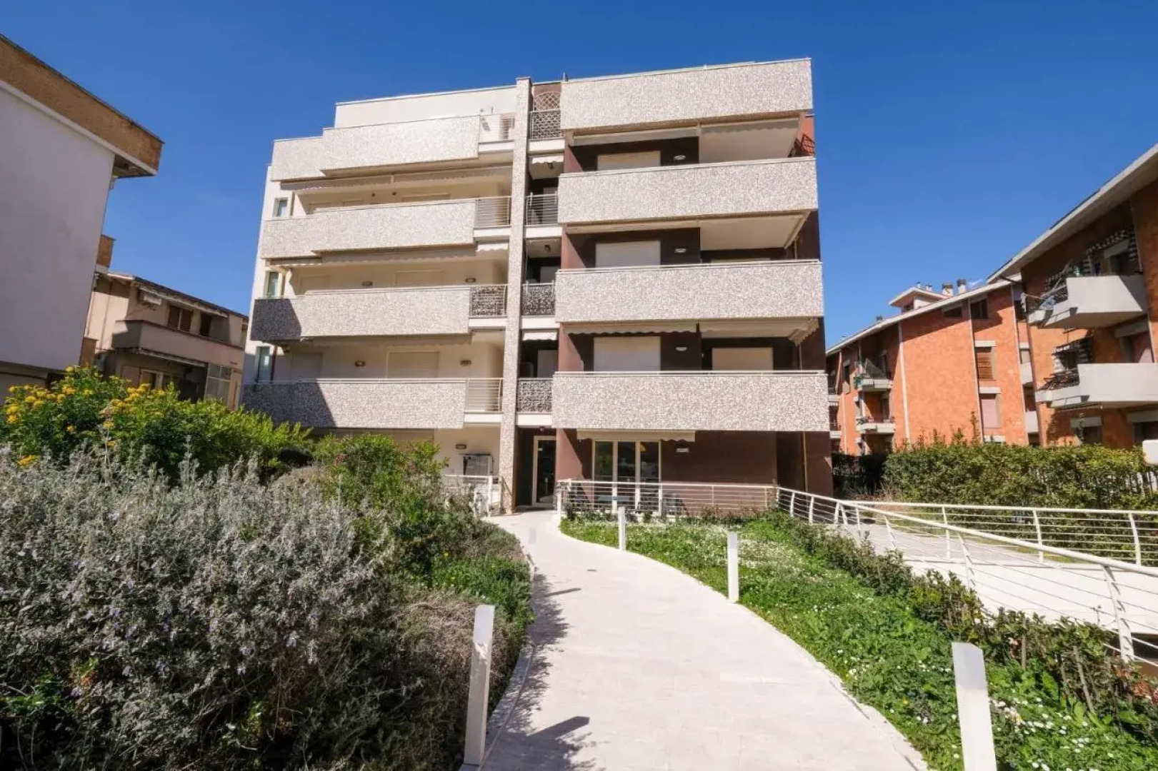 Residence Claudia Pineto