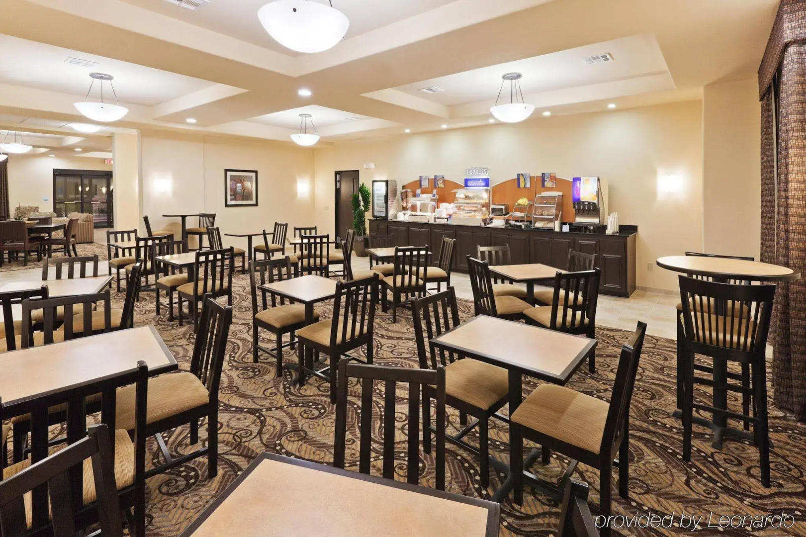 Holiday Inn Express & Suites Oklahoma City NW-Quail Springs by IHG