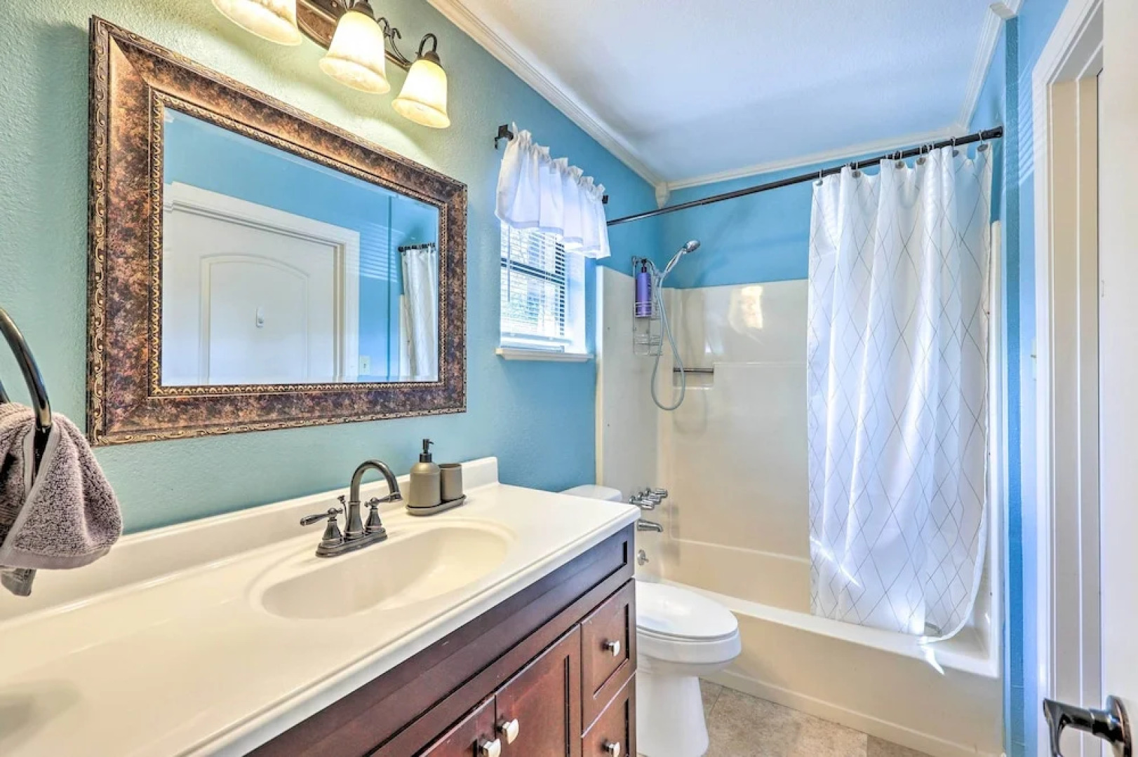 Family-friendly Hot Springs Hideaway w/ Yard!