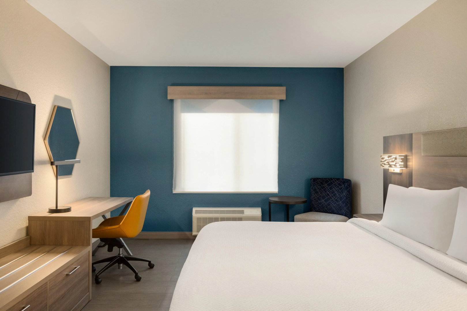 Holiday Inn Express & Suites Fort Lauderdale Airport South by IHG