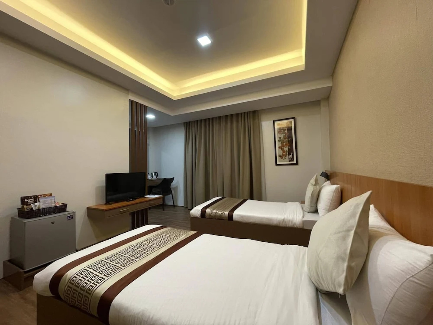 Sarojus Farmview Hotel