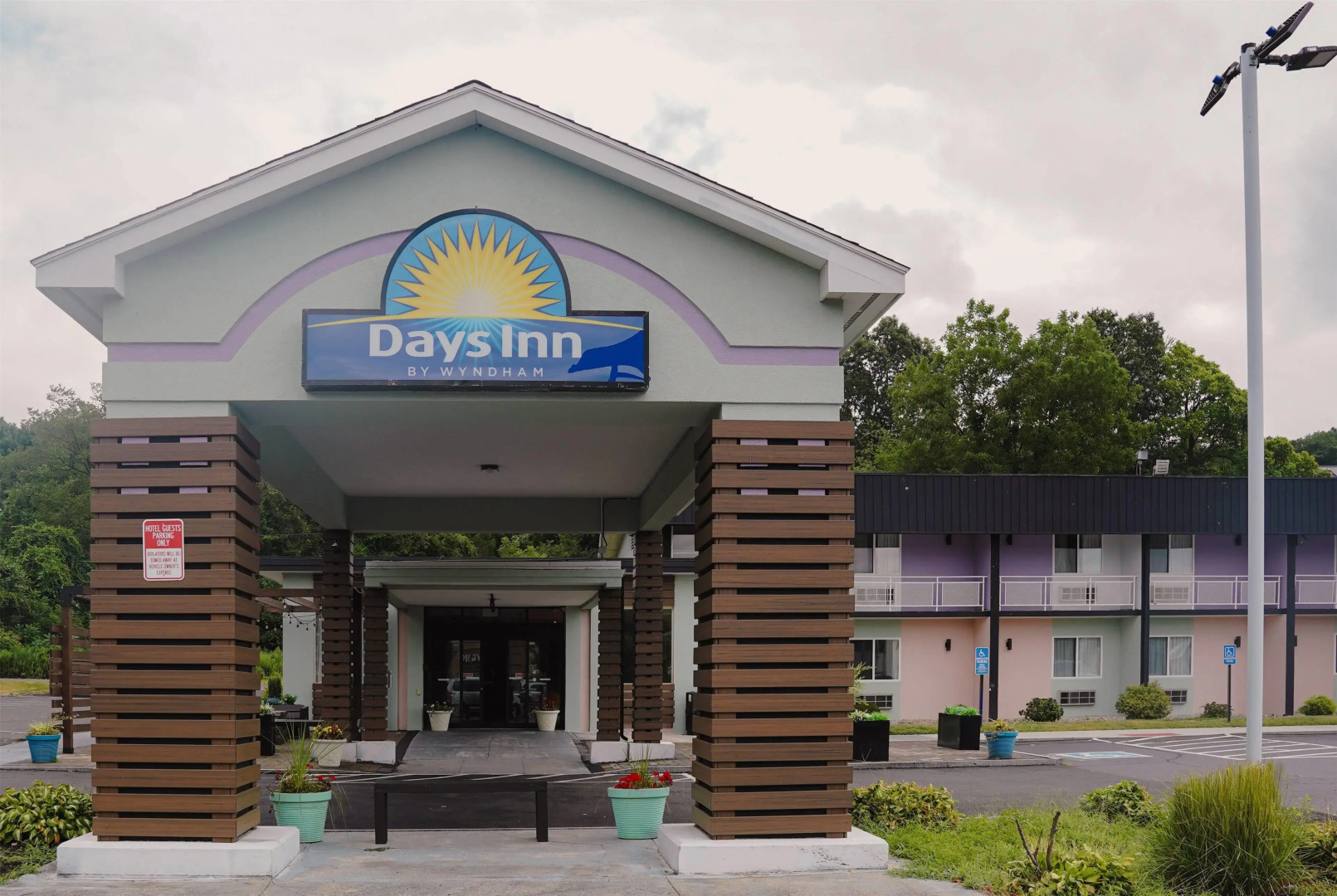 Days Inn by Wyndham Southington