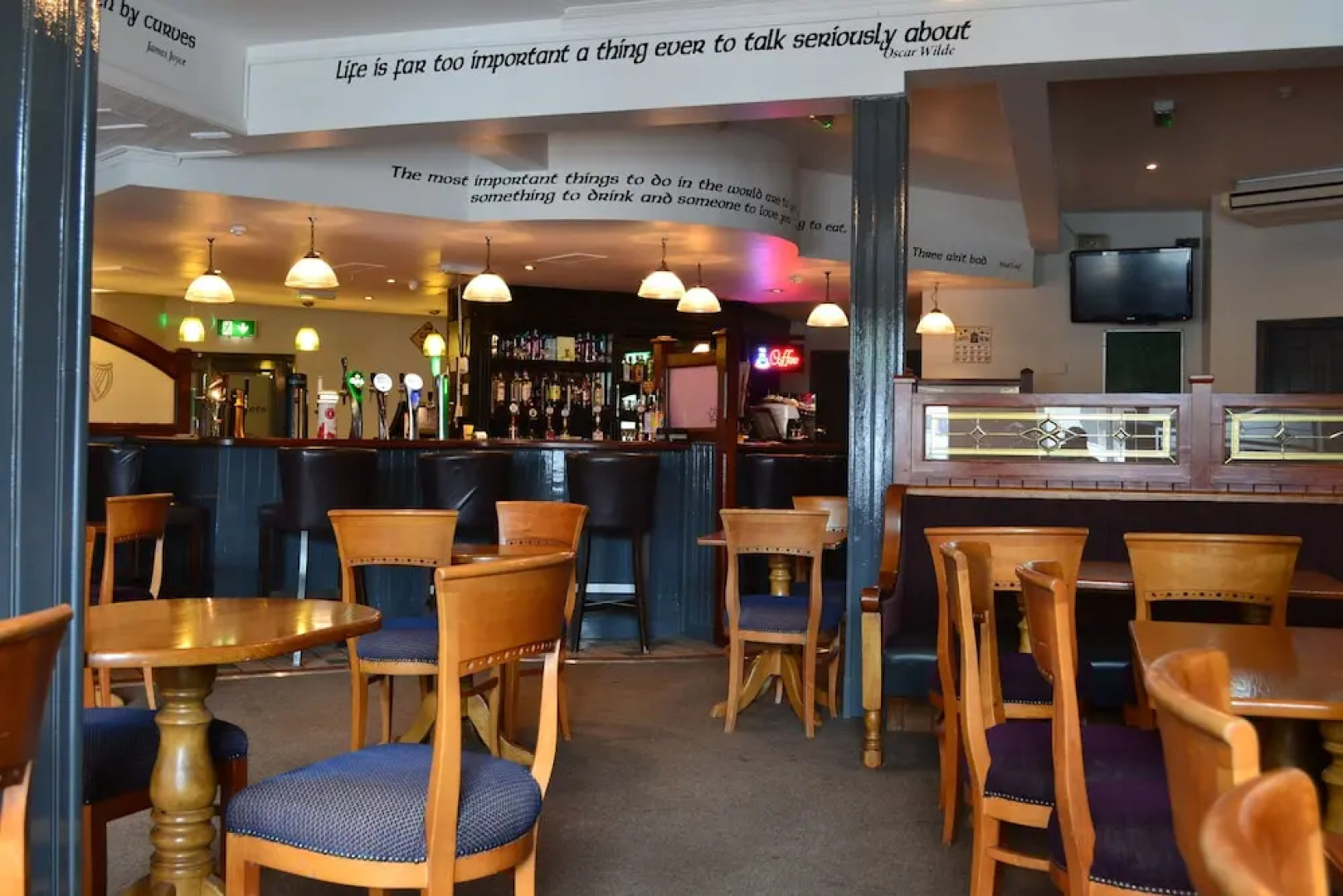 Blackwater Lodge Hotel