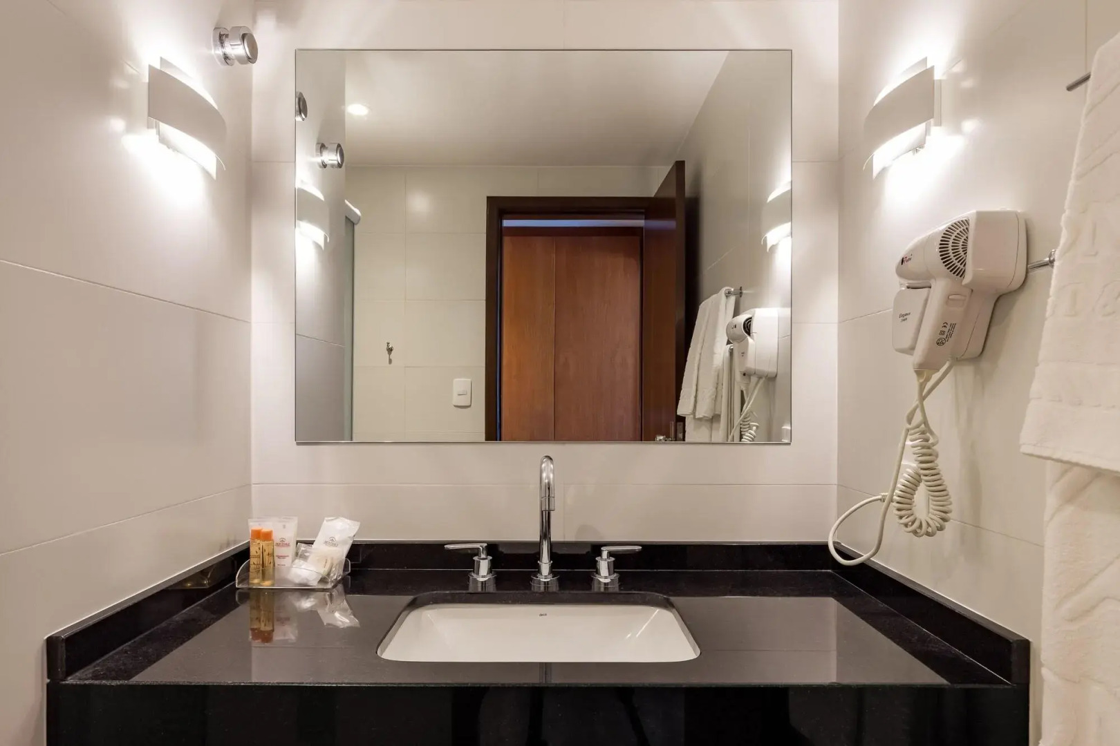 Monthez Hotel & Eventos