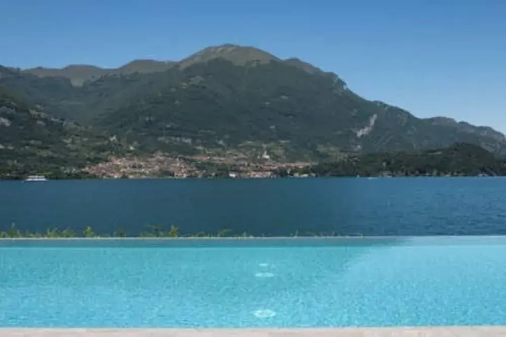 Bellagio Lake Resort