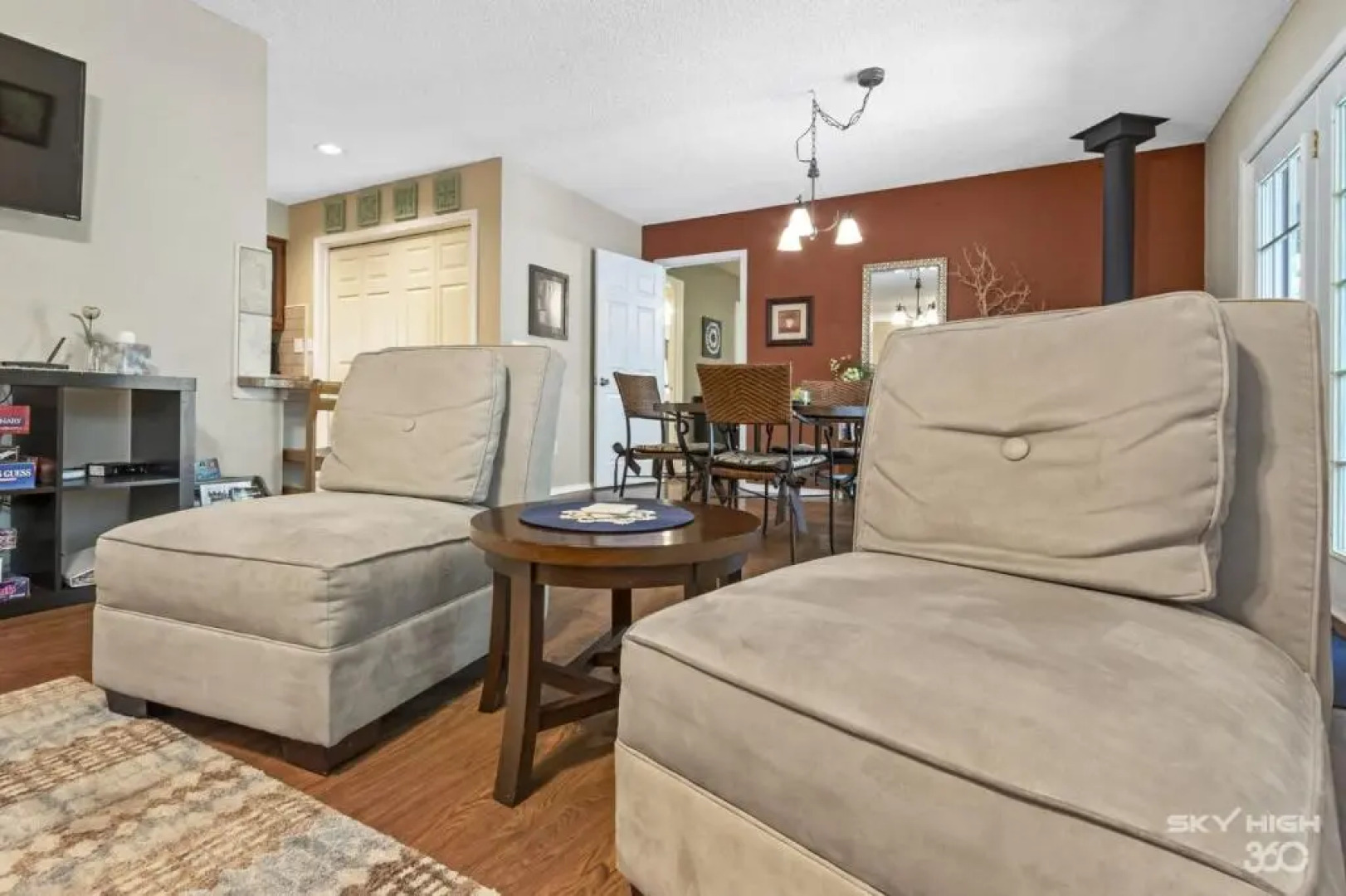 Wooded, Quiet Cottage, Very close to the Back 40