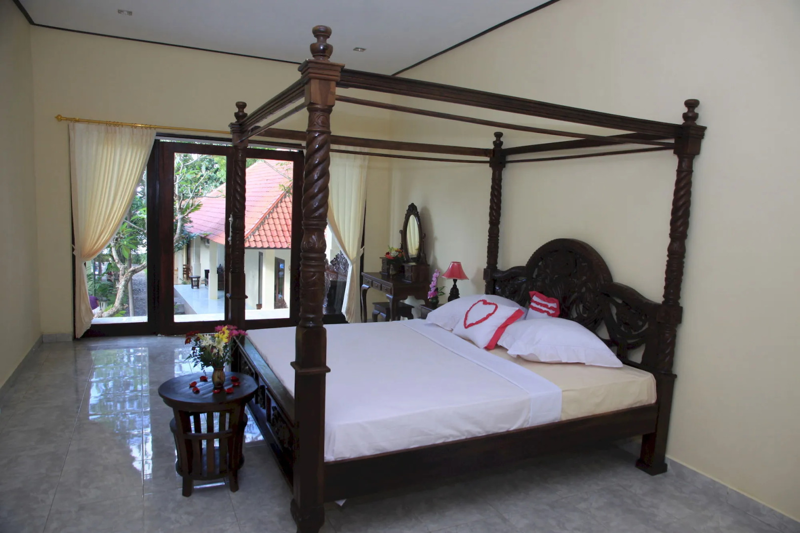 Rising Star Dive Resort