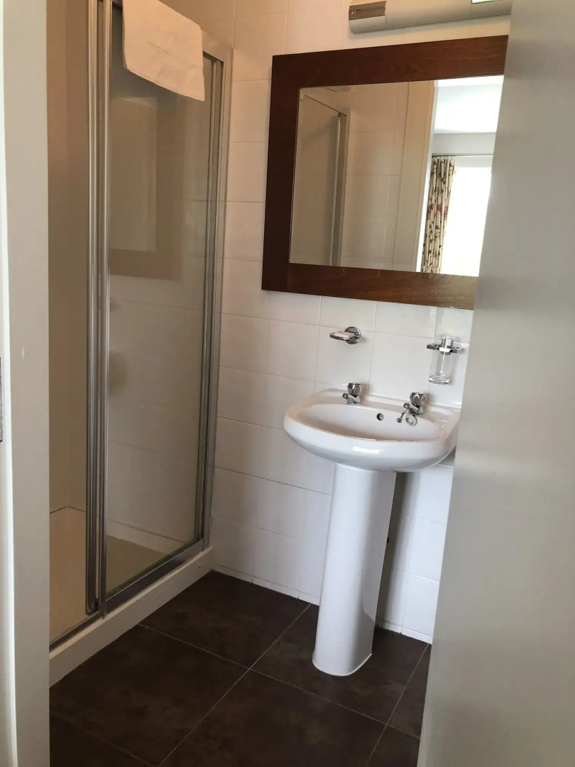 Castle Oaks House Hotel