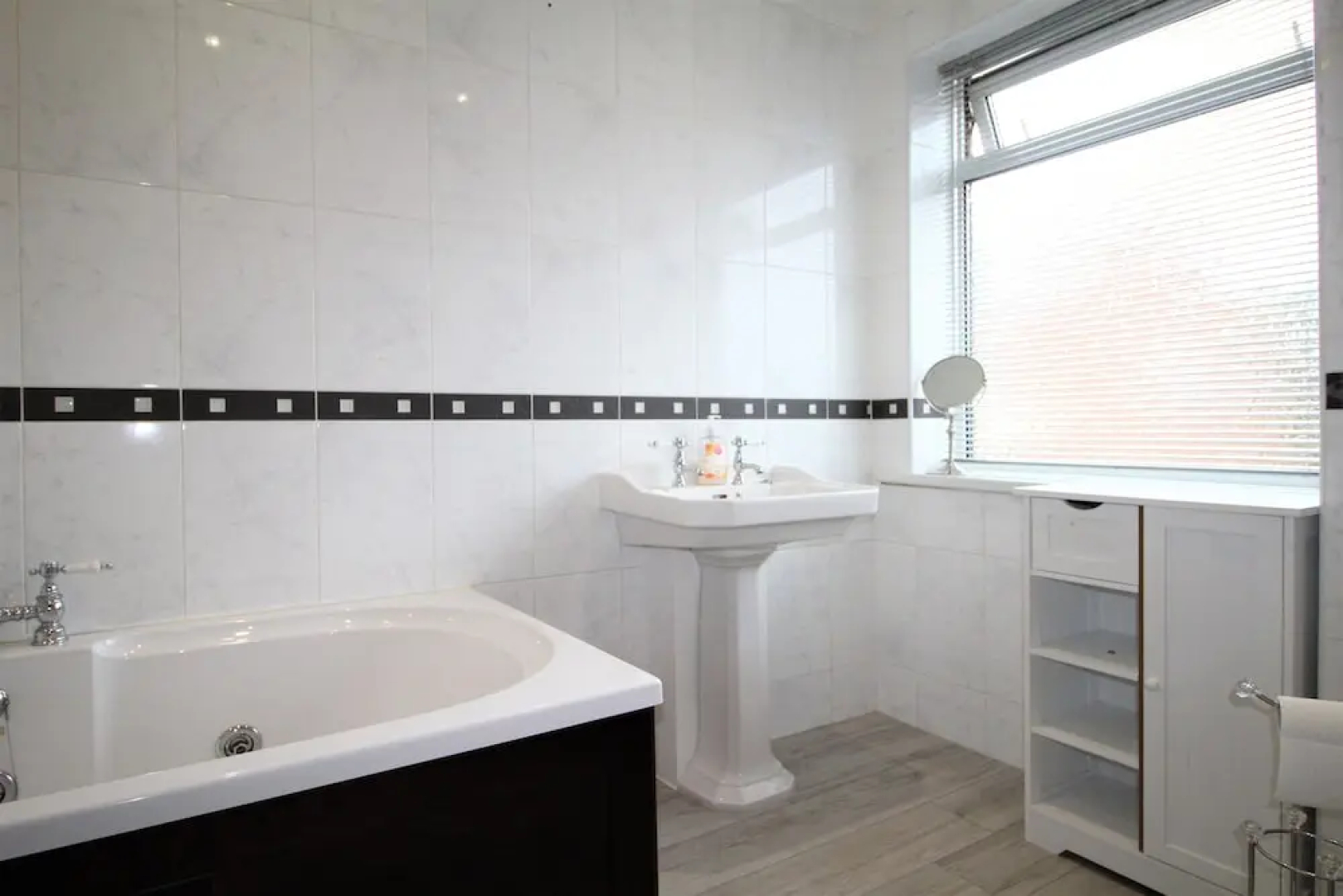 Whitley Bay - Sleeps 6 - Dogs Welcome