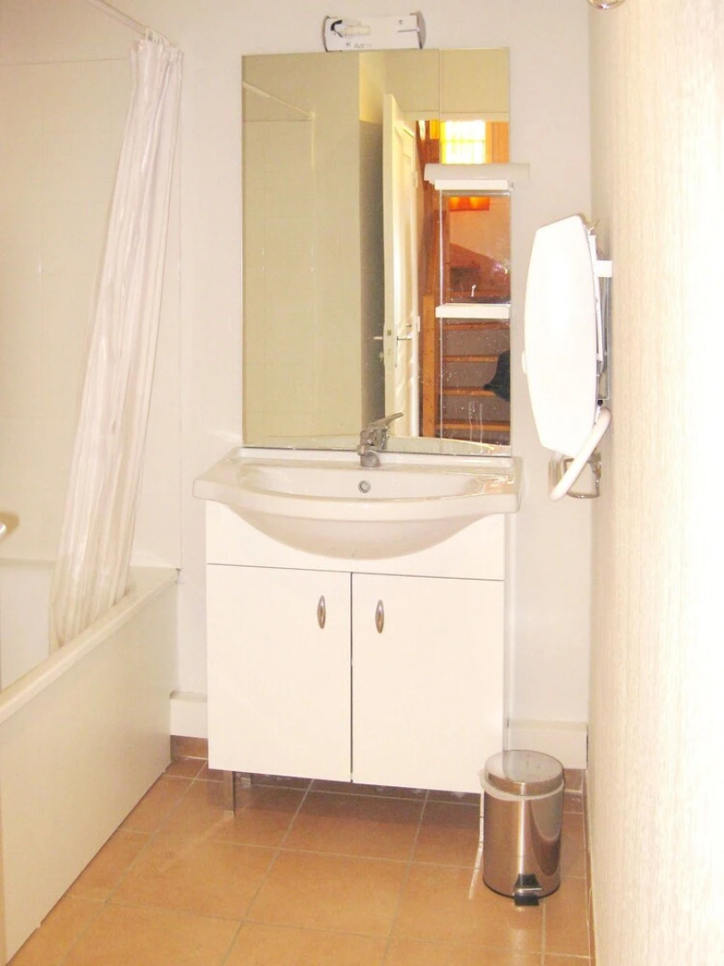 House With 2 Bedrooms in Gallargues-le-montueux, With Wonderful Mounta