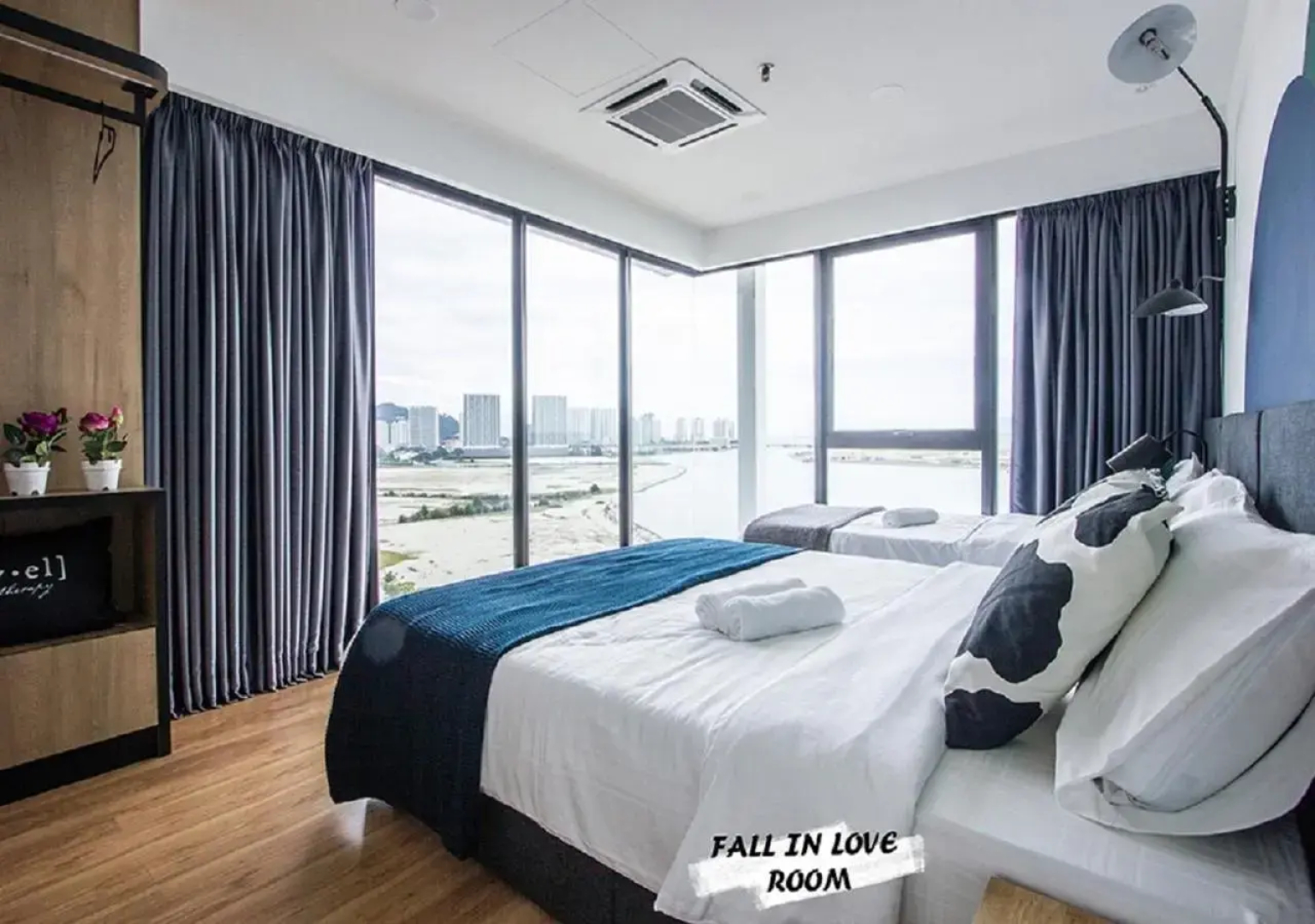 Rumahku Gurney with 270 degree Sea View