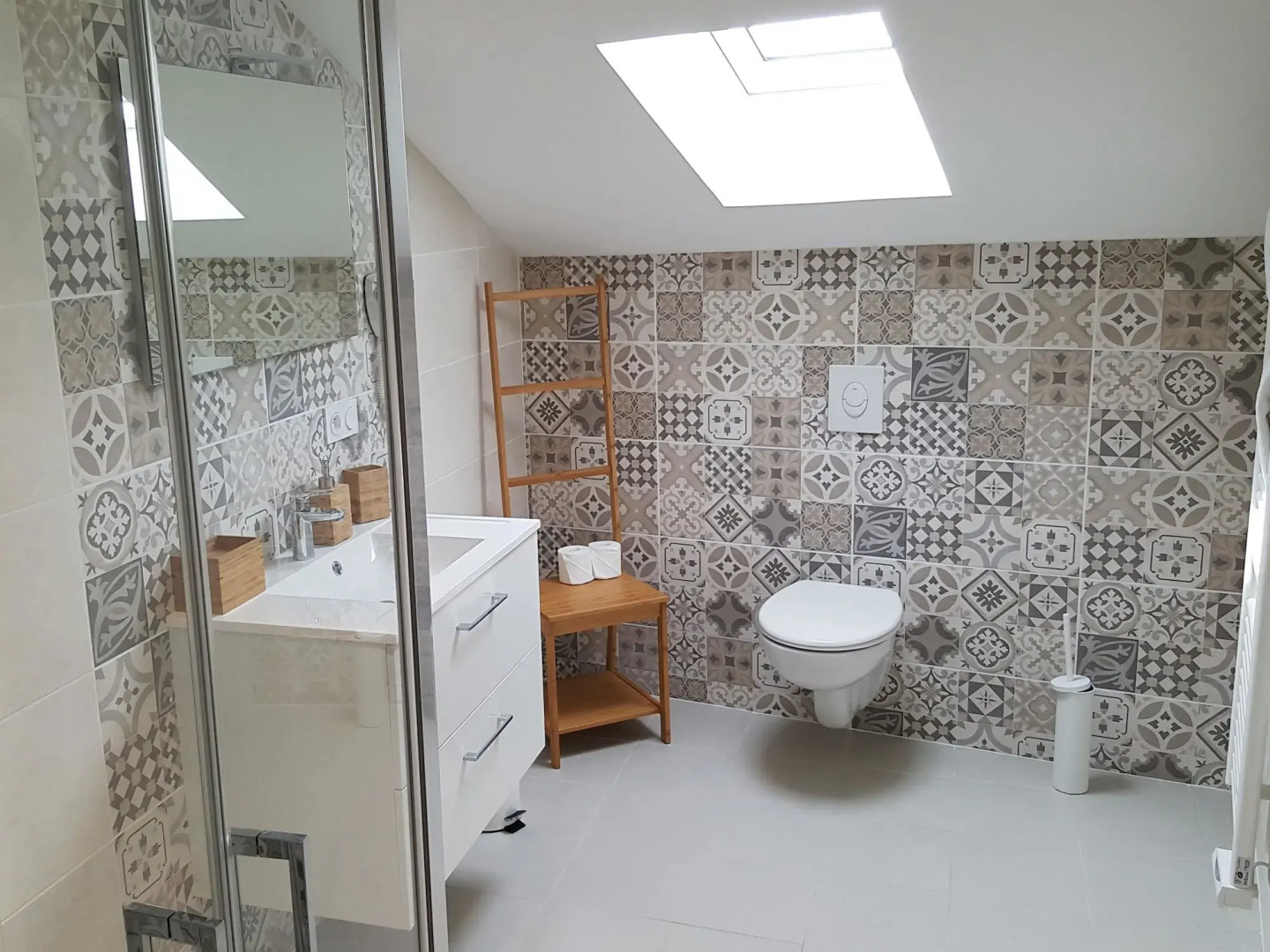 Castel Bayeux Guesthouse