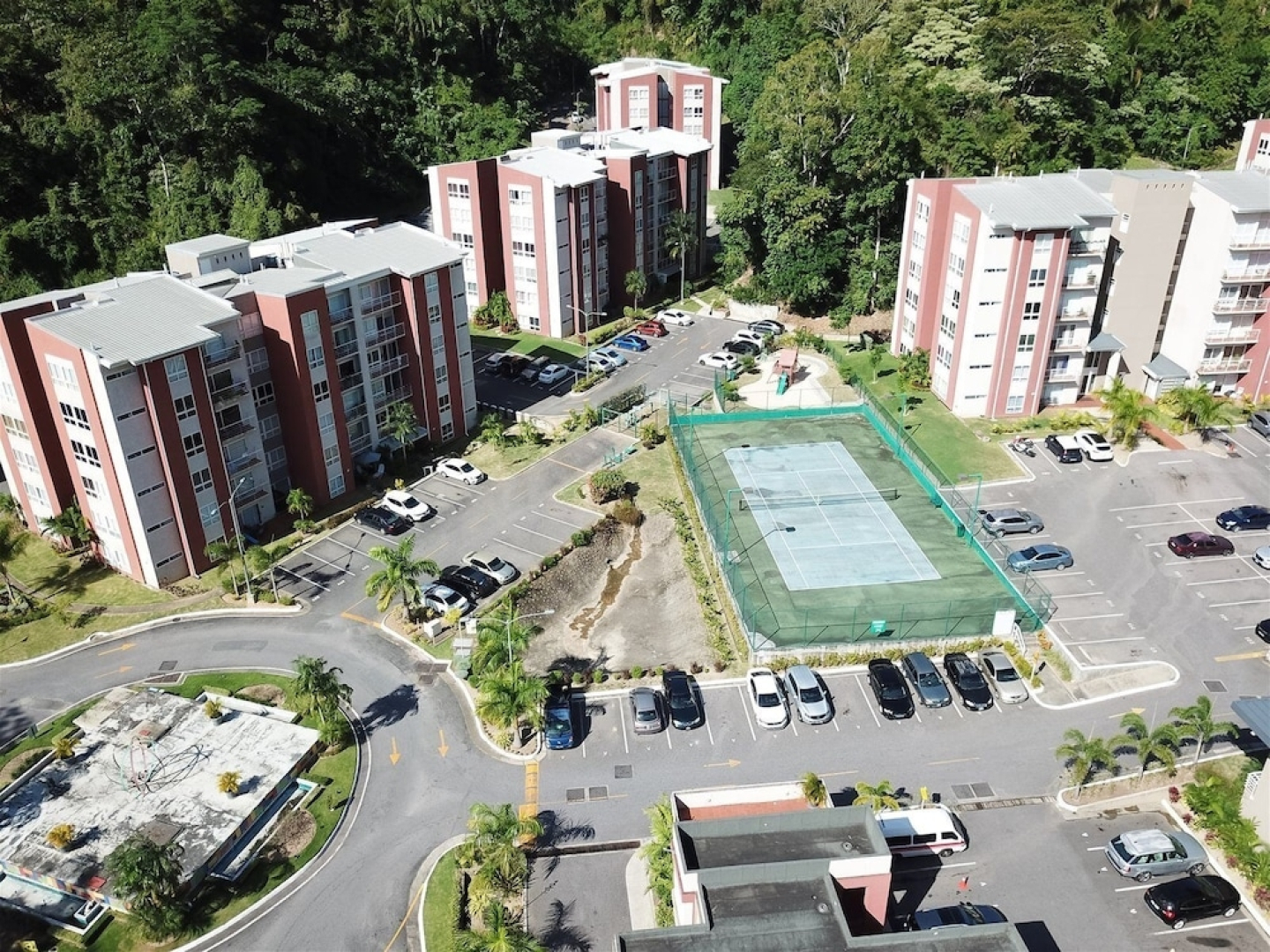 Modern 3 Bedroom Condo In Gated West Hills 5