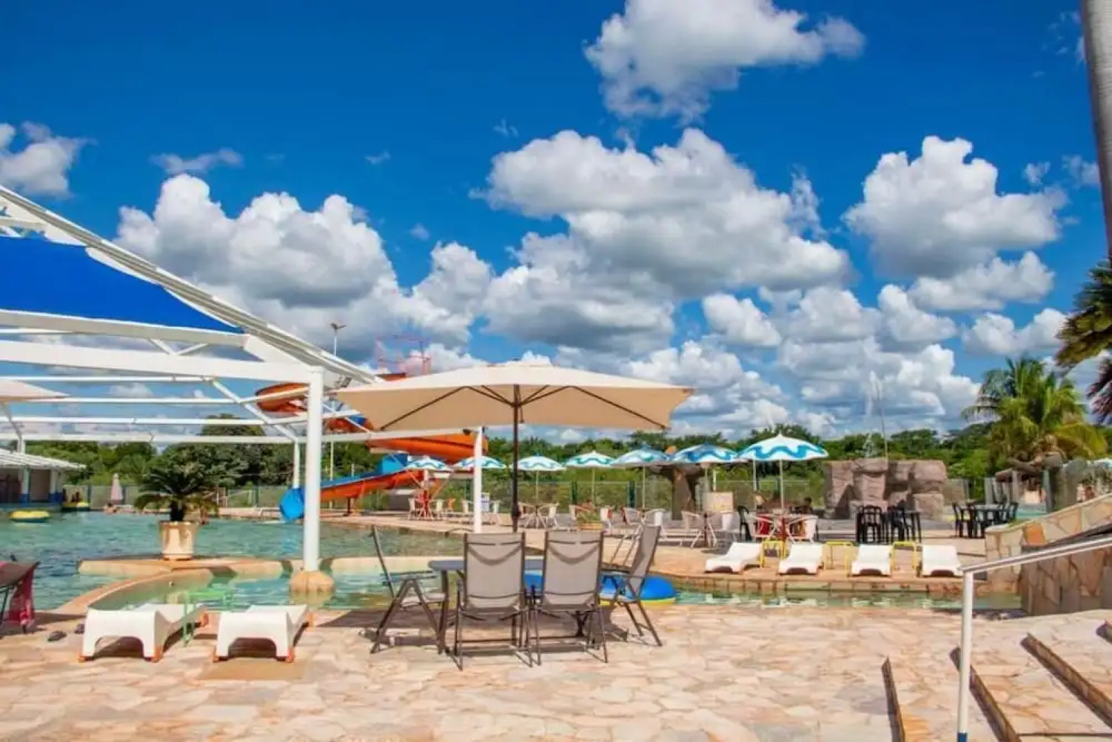 Beach World Park Hotel