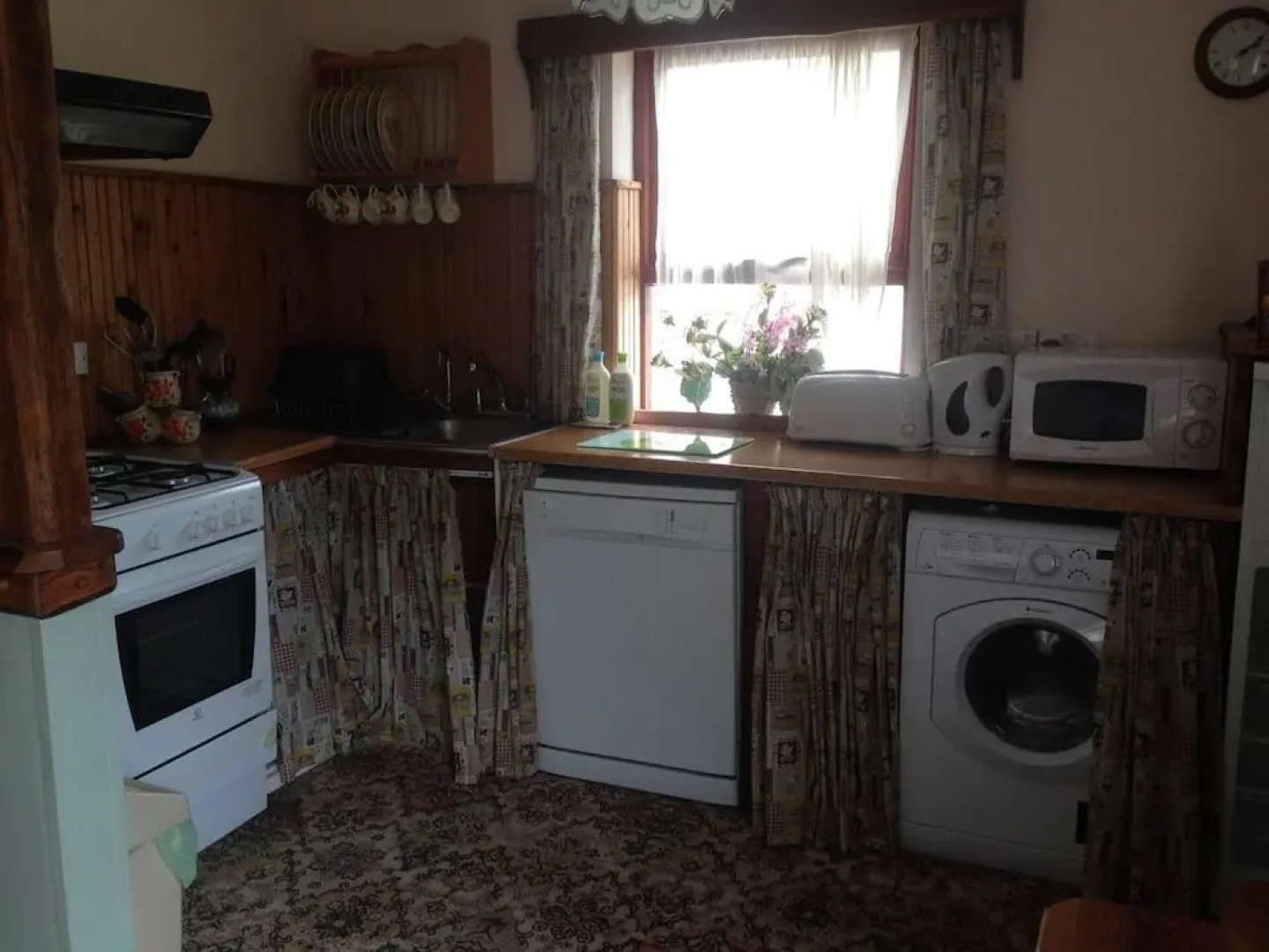 Relax in Sunset View Cottage on Cwmiar Farm