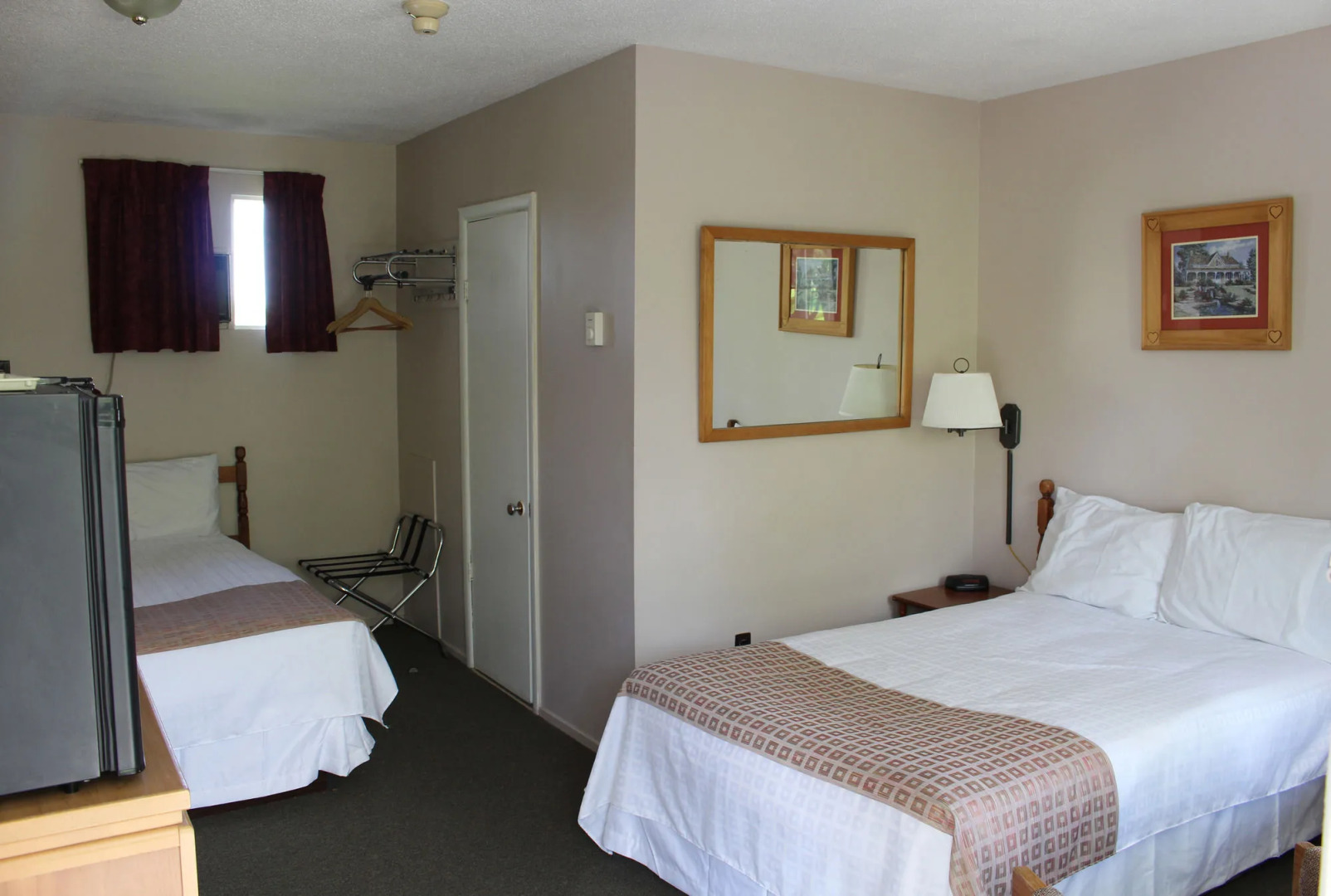 Colonial Resort-1000 Islands