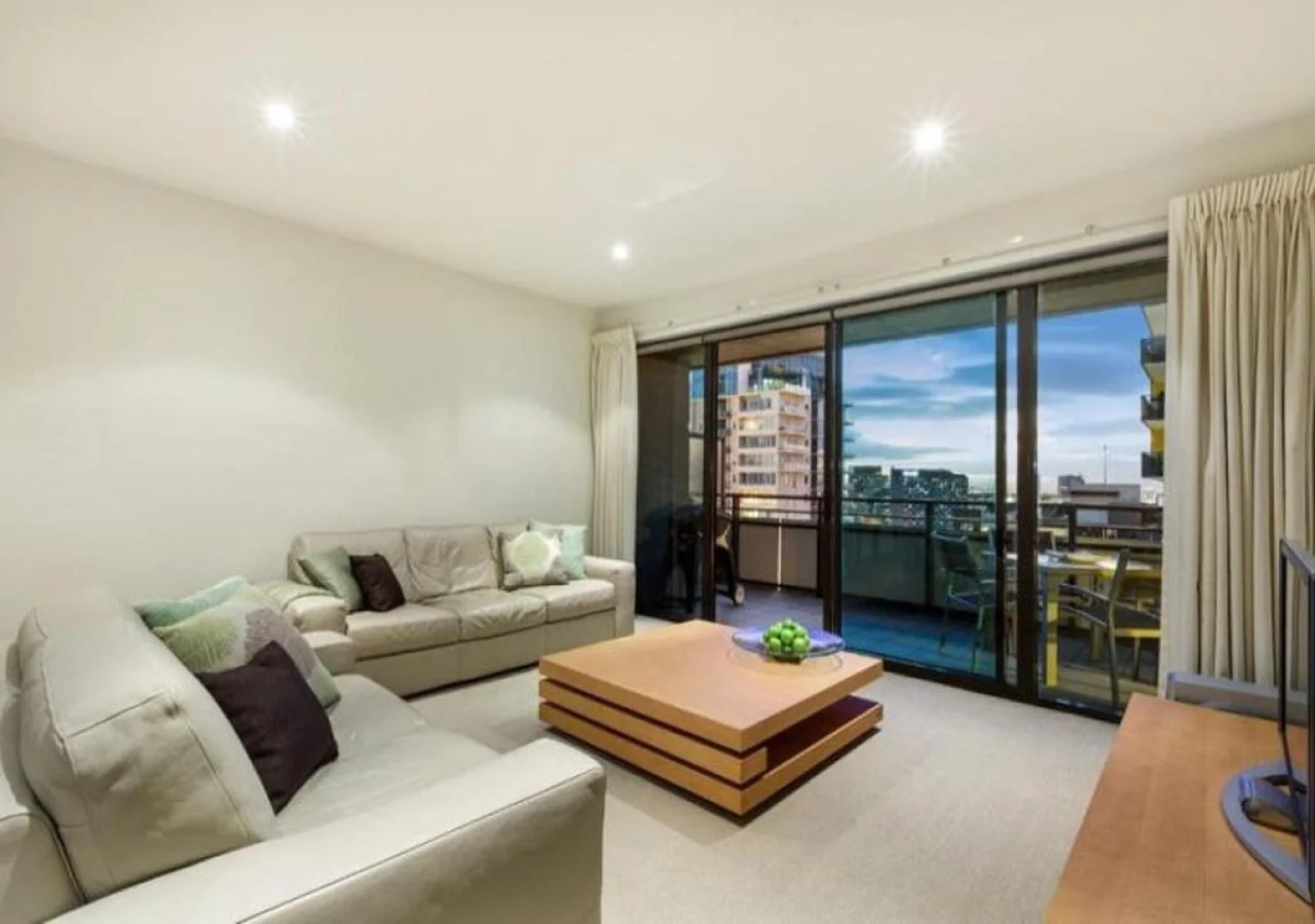 Wyndel Apartments Southbank Views