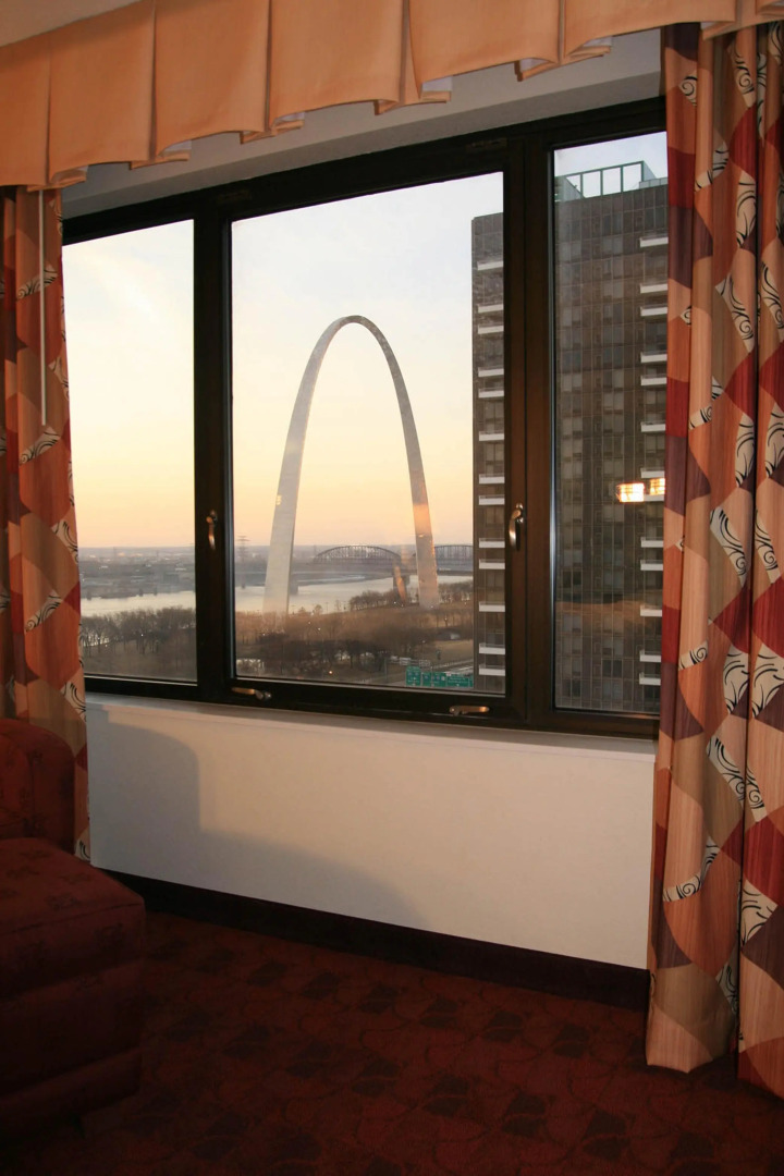 Hampton Inn St. Louis-Downtown (At the Gateway Arch)