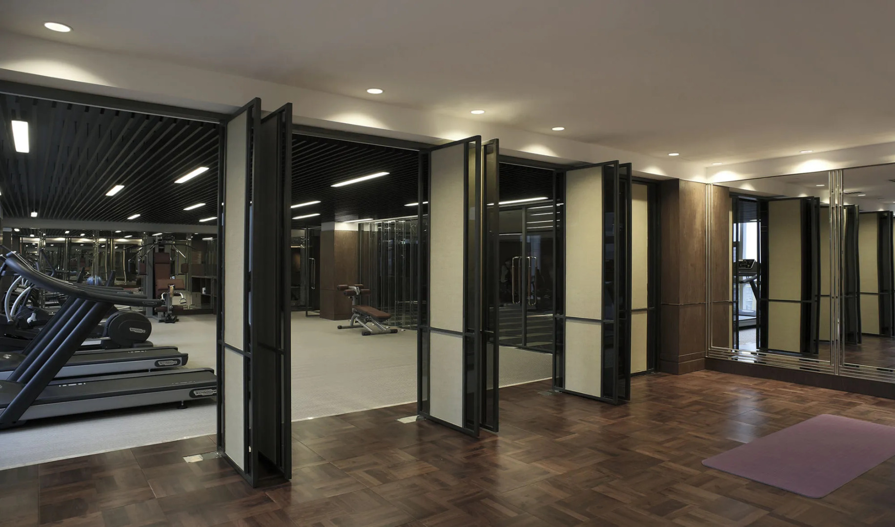 The Lotus Hotel Chongqing