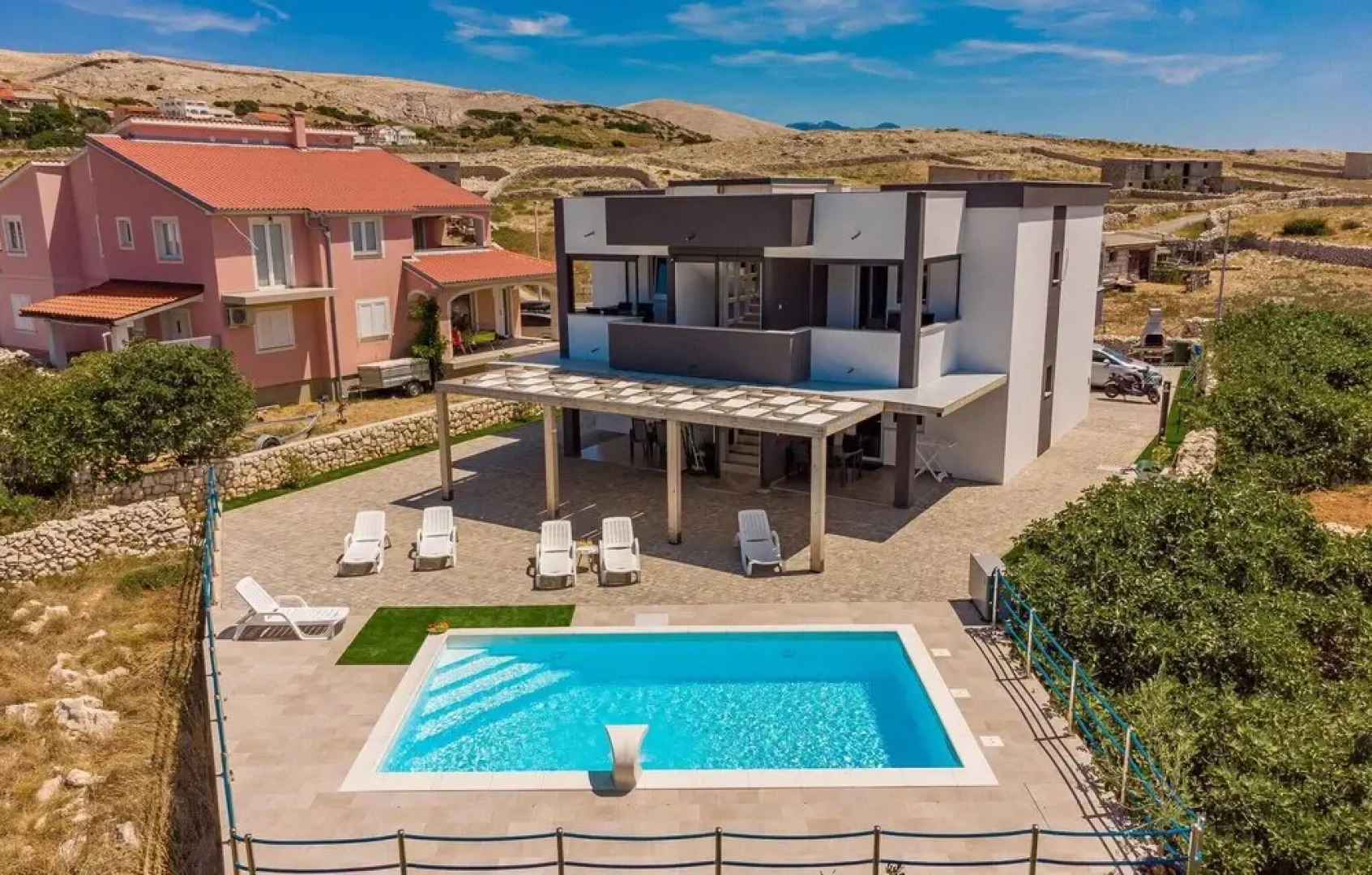 Beautiful Apartment in Kustici, Novalja With Outdoor Swimming Pool, Heated Swimming Pool and 2 Bedrooms