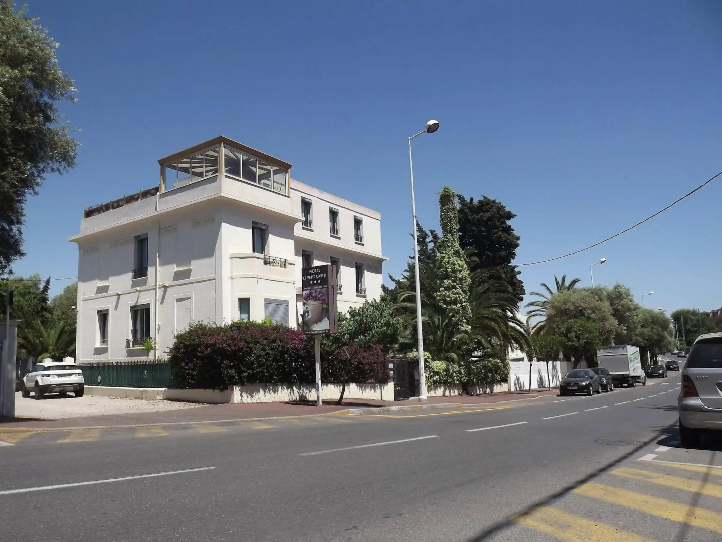 Hotel Le Petit Castel