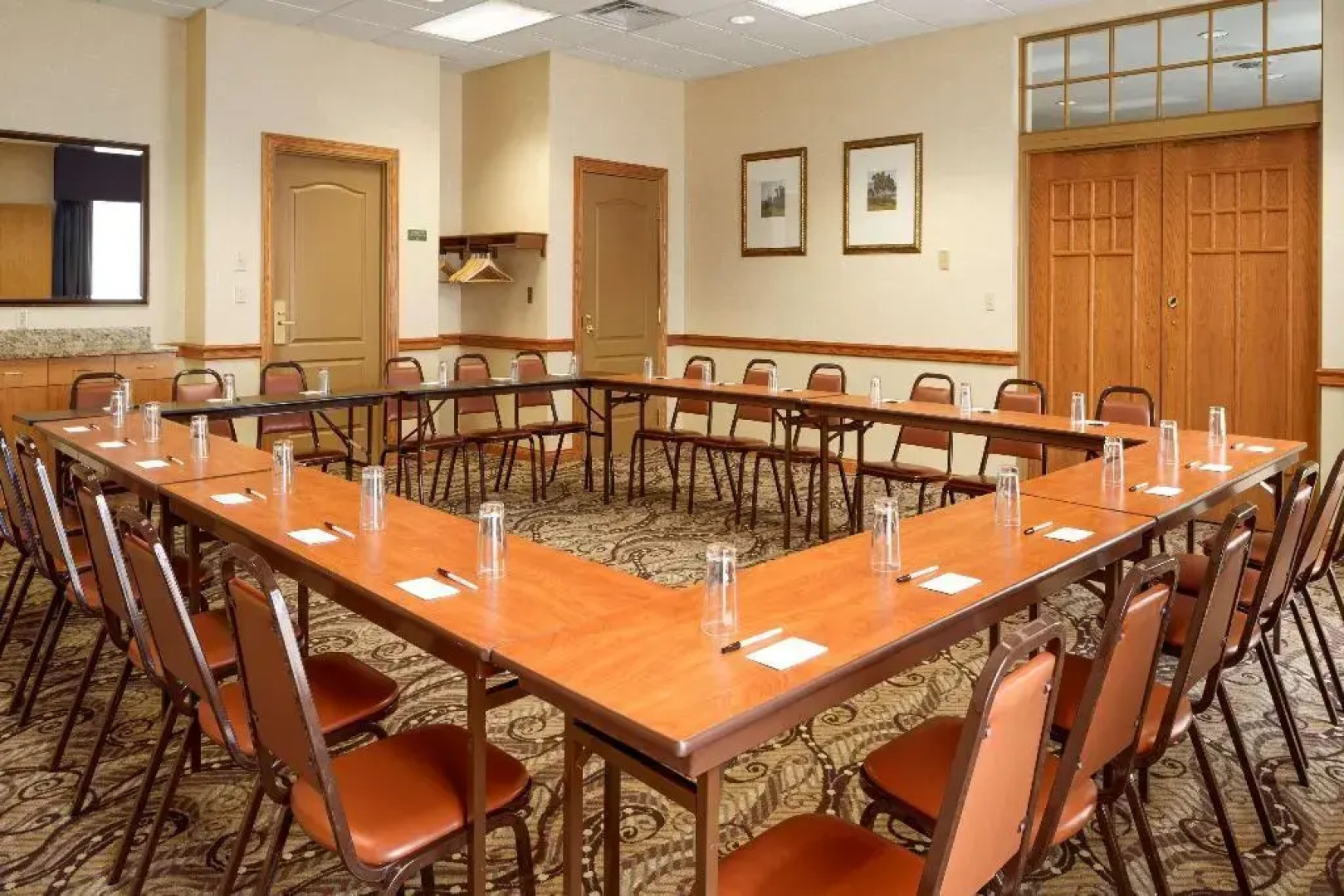 Comfort Inn & Suites Cuyahoga Falls - Akron