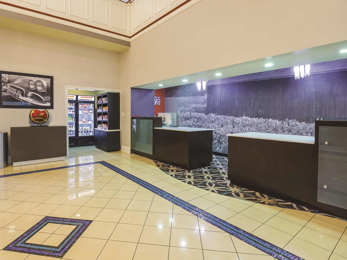 La Quinta Inn & Suites by Wyndham Bowling Green