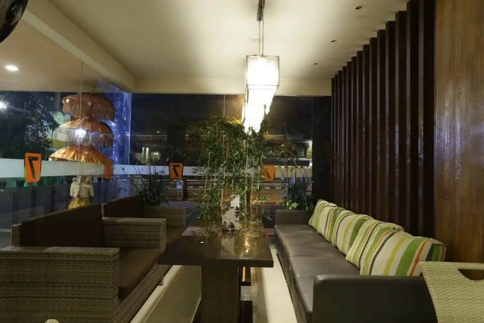 RedDoorz @ Sunset Road Kuta