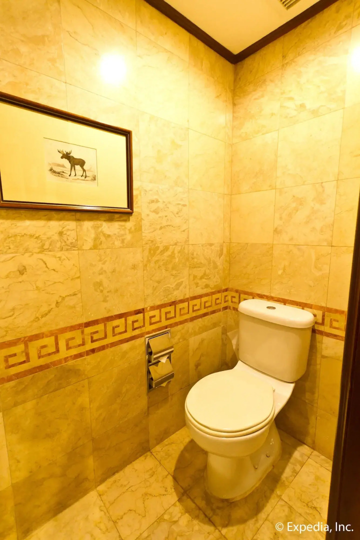 Waterfront Airport Hotel & Casino