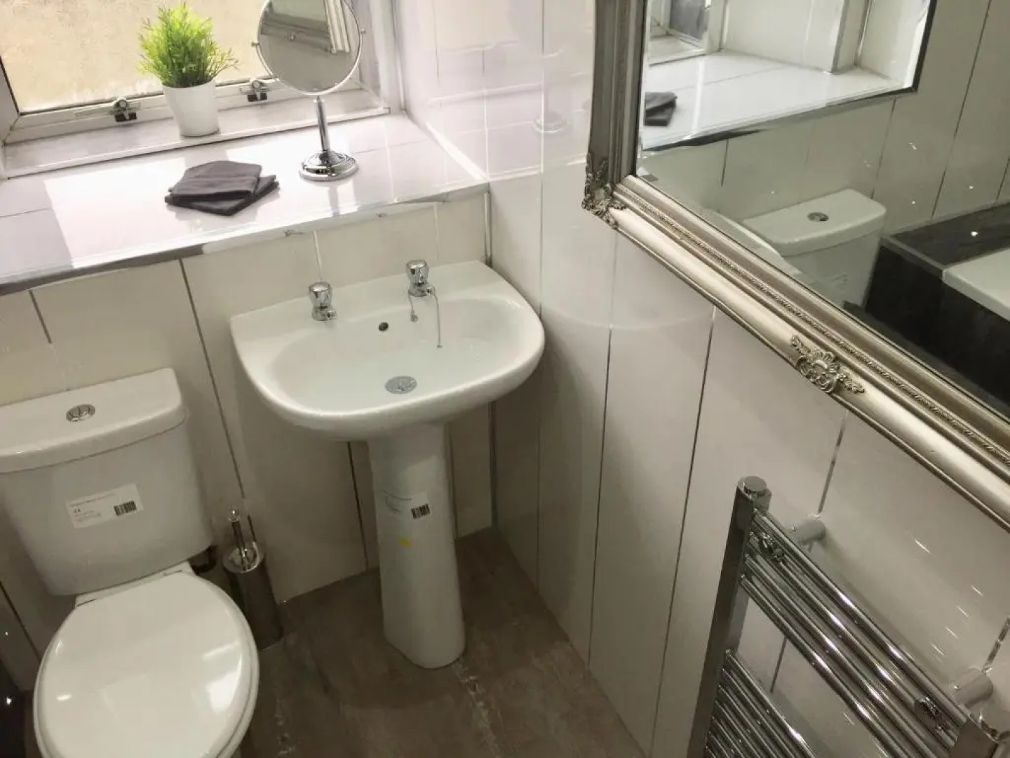 River Clyde Views - Private & Spacious Apartment