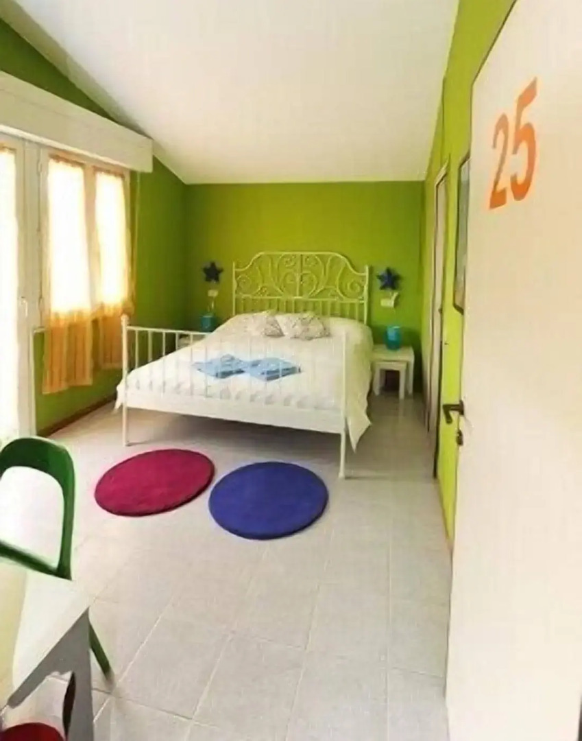 Sunflower Beach Backpacker Hostel