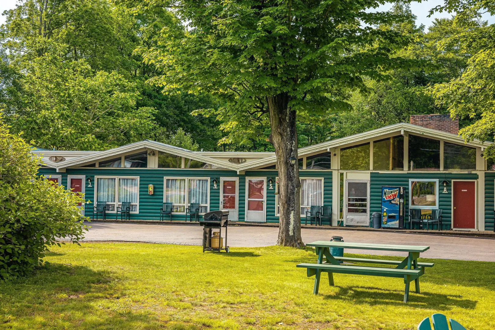 Park Motel and Cabins
