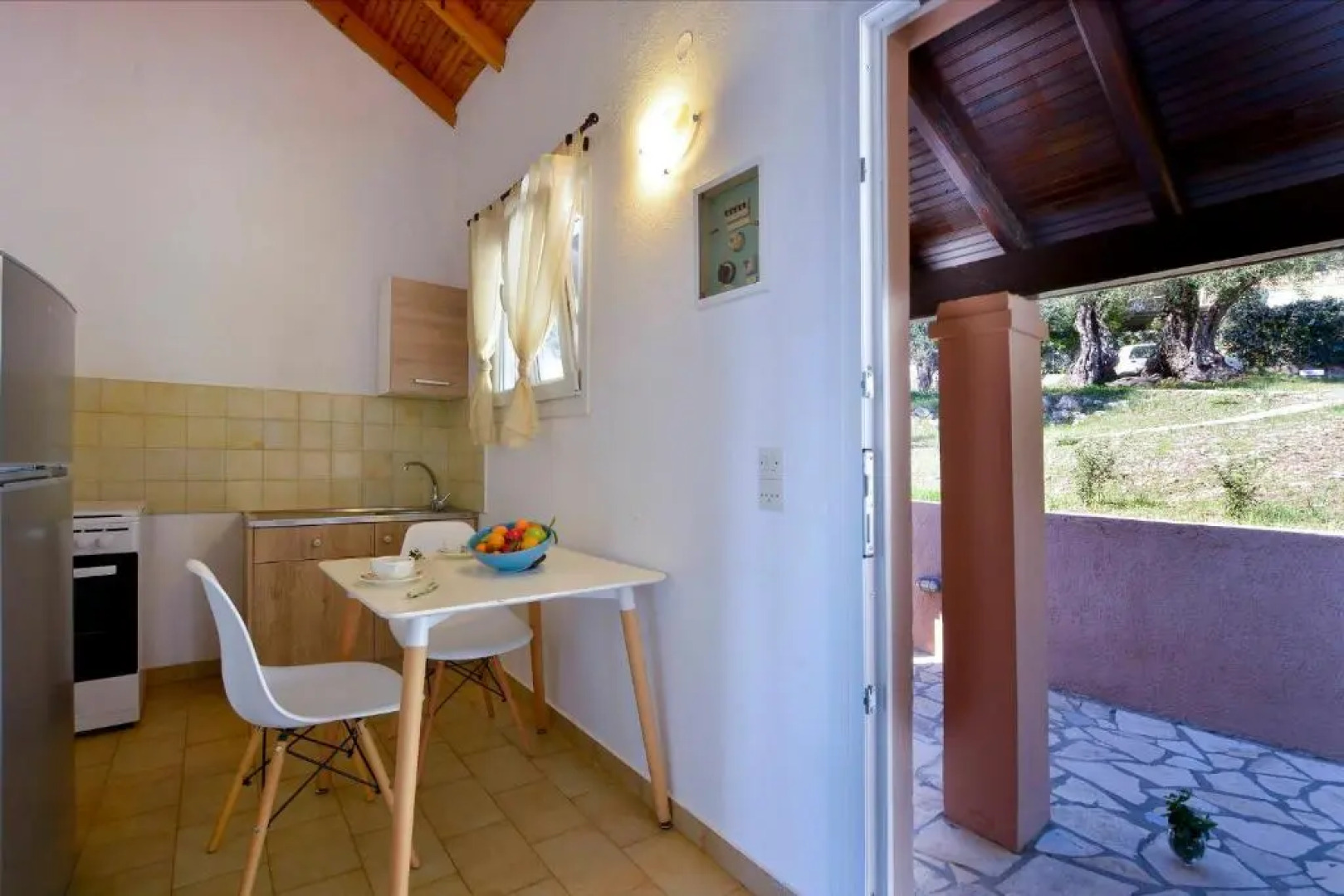 Renata Rooms & Studios