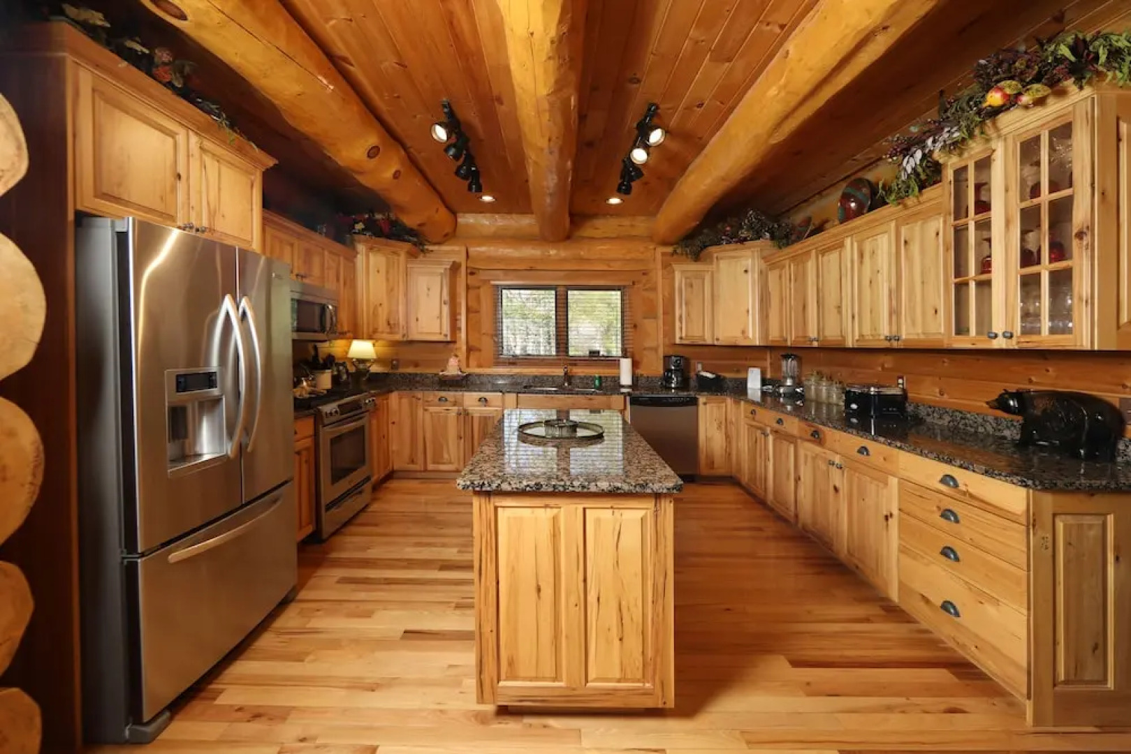 Grampy Camp Lodge at Gatlinburg