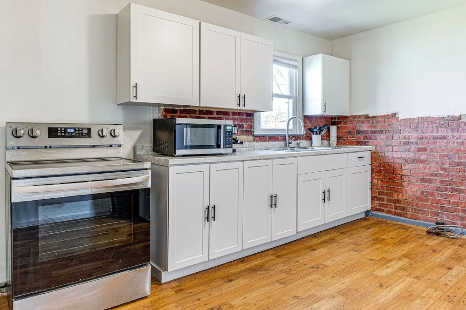 Bright Muncie Home w/ Yard ~ 2 Mi to Downtown!