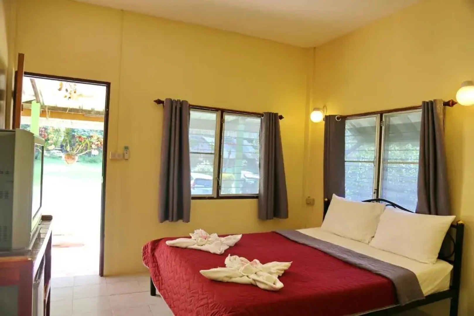 TP Hut Bungalows