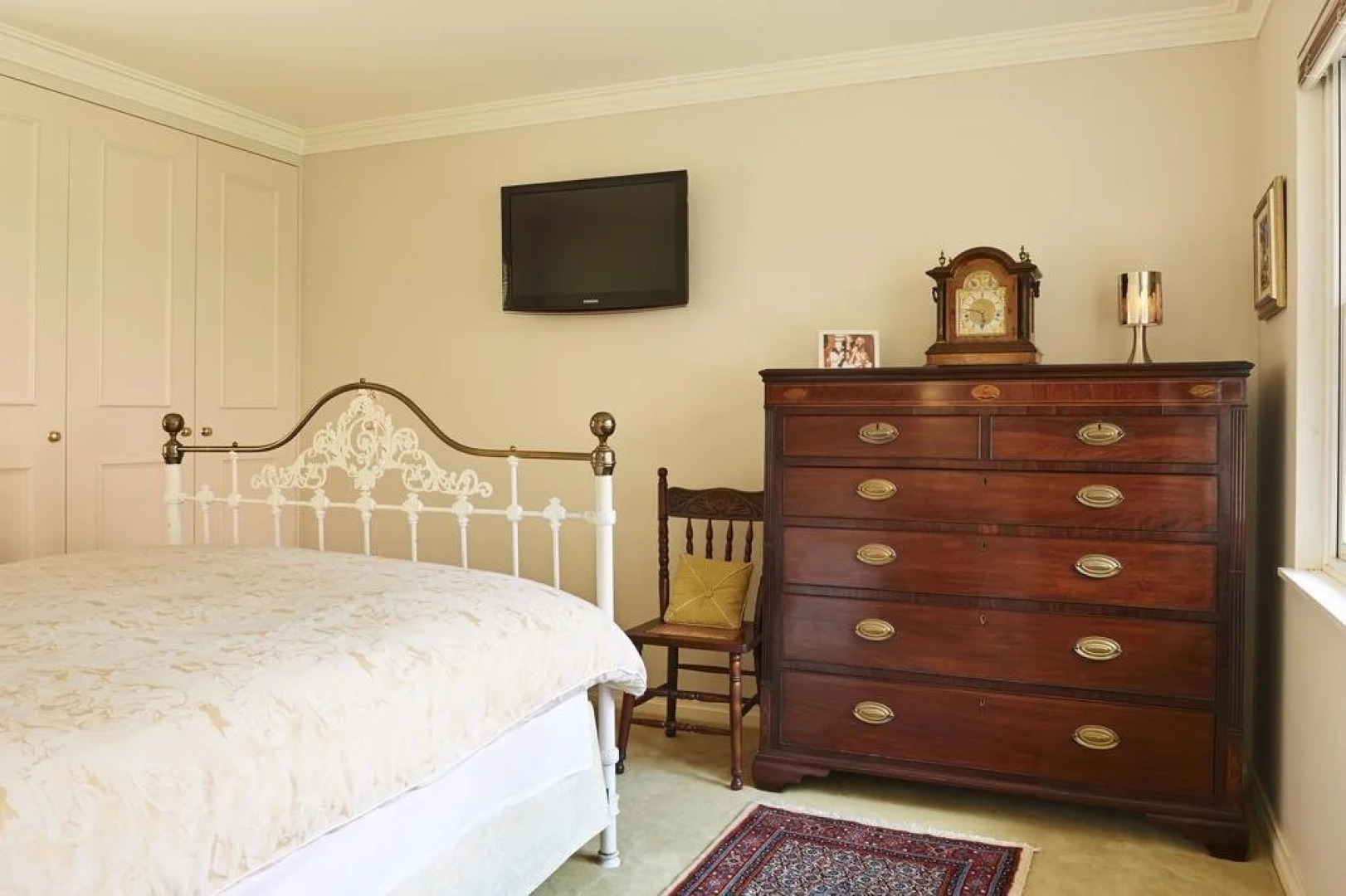 Karri House. Eat - Stay - Love