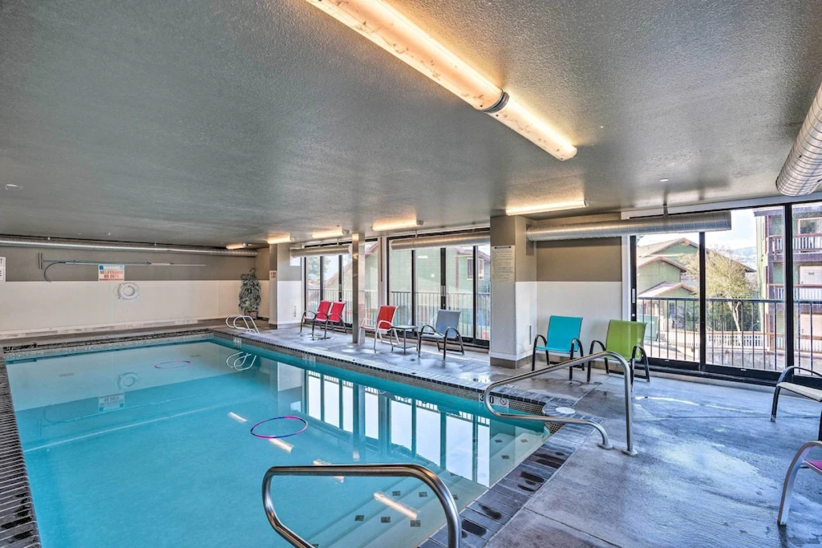 Resort-style Condo w/ Lake Chelan & Mtn Views