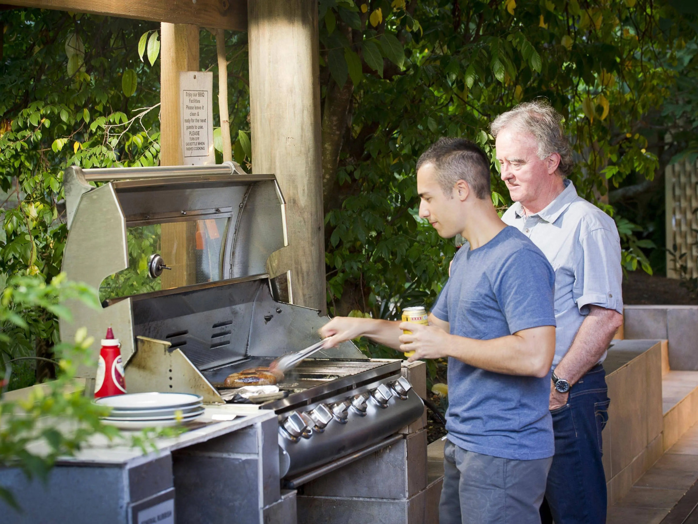 Glass House Mountains Ecolodge