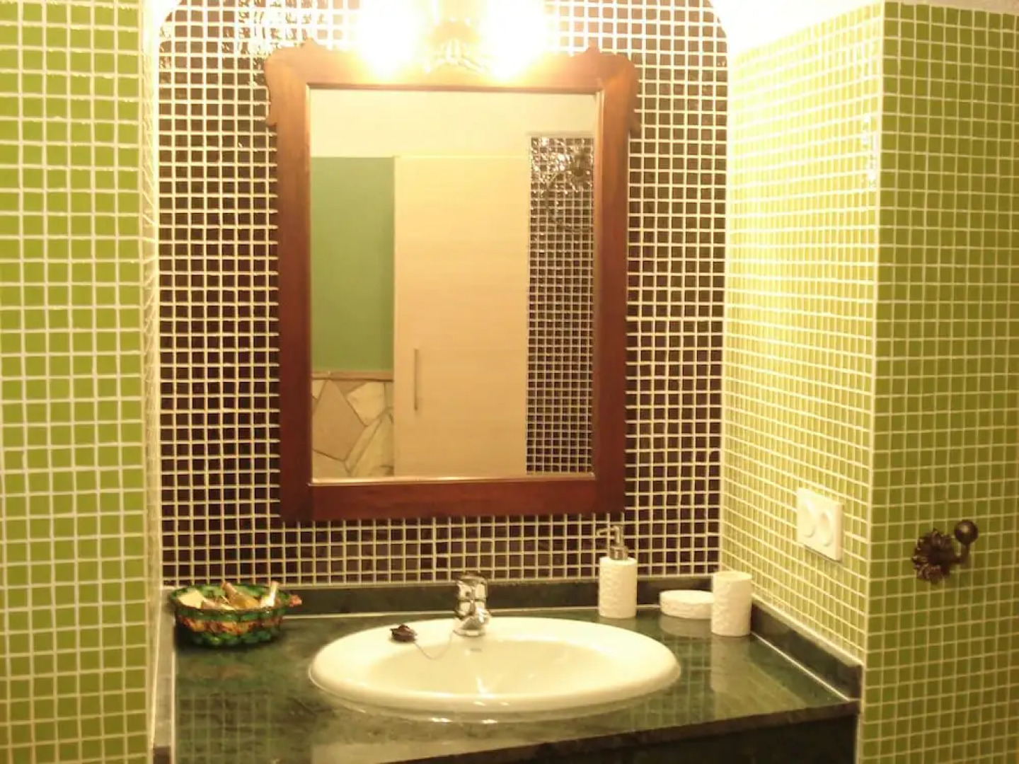 Special Cave House With a Fireplace, Near Sierra Nevada