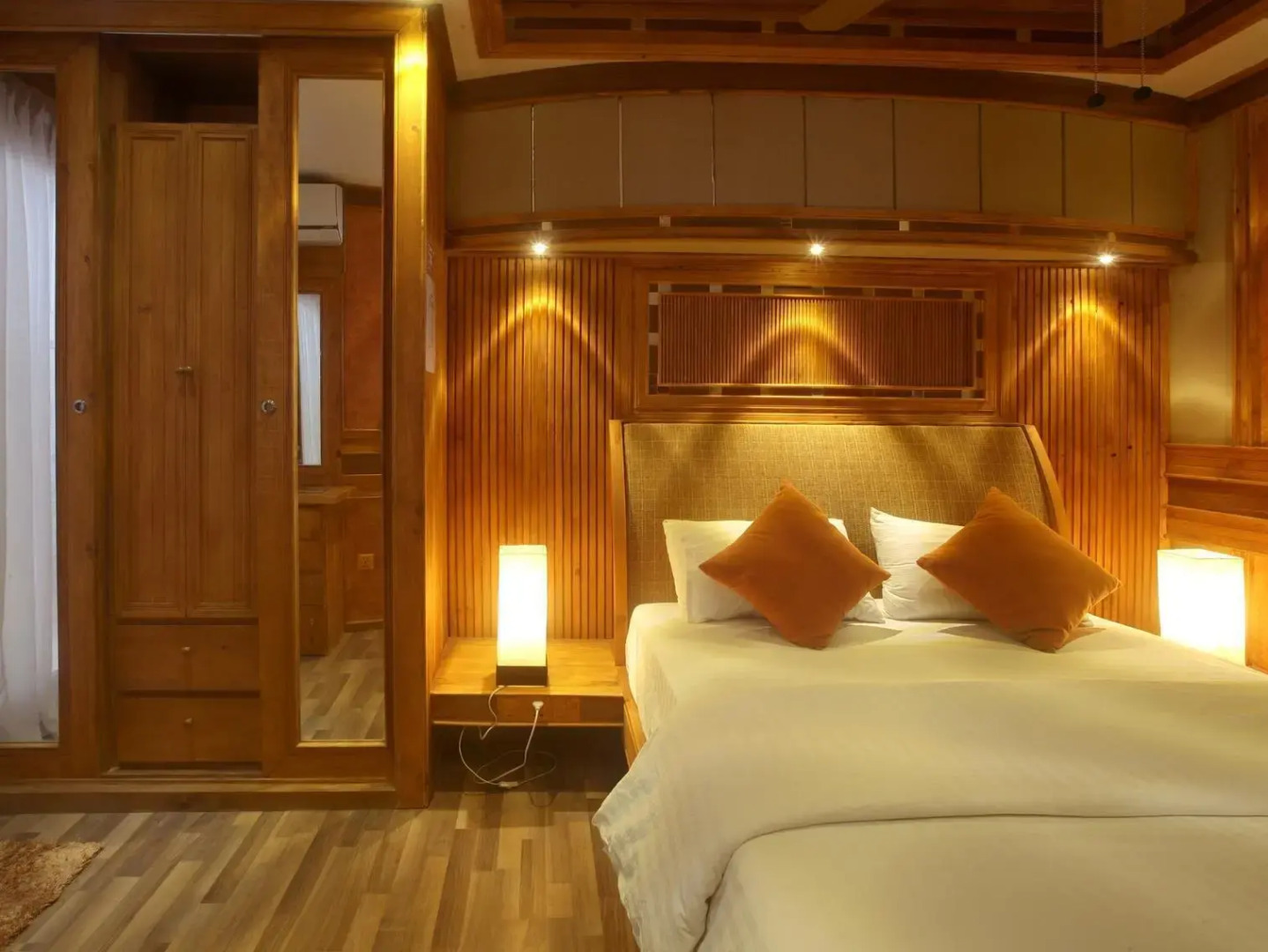 Eureka Serenity Athiri Inn