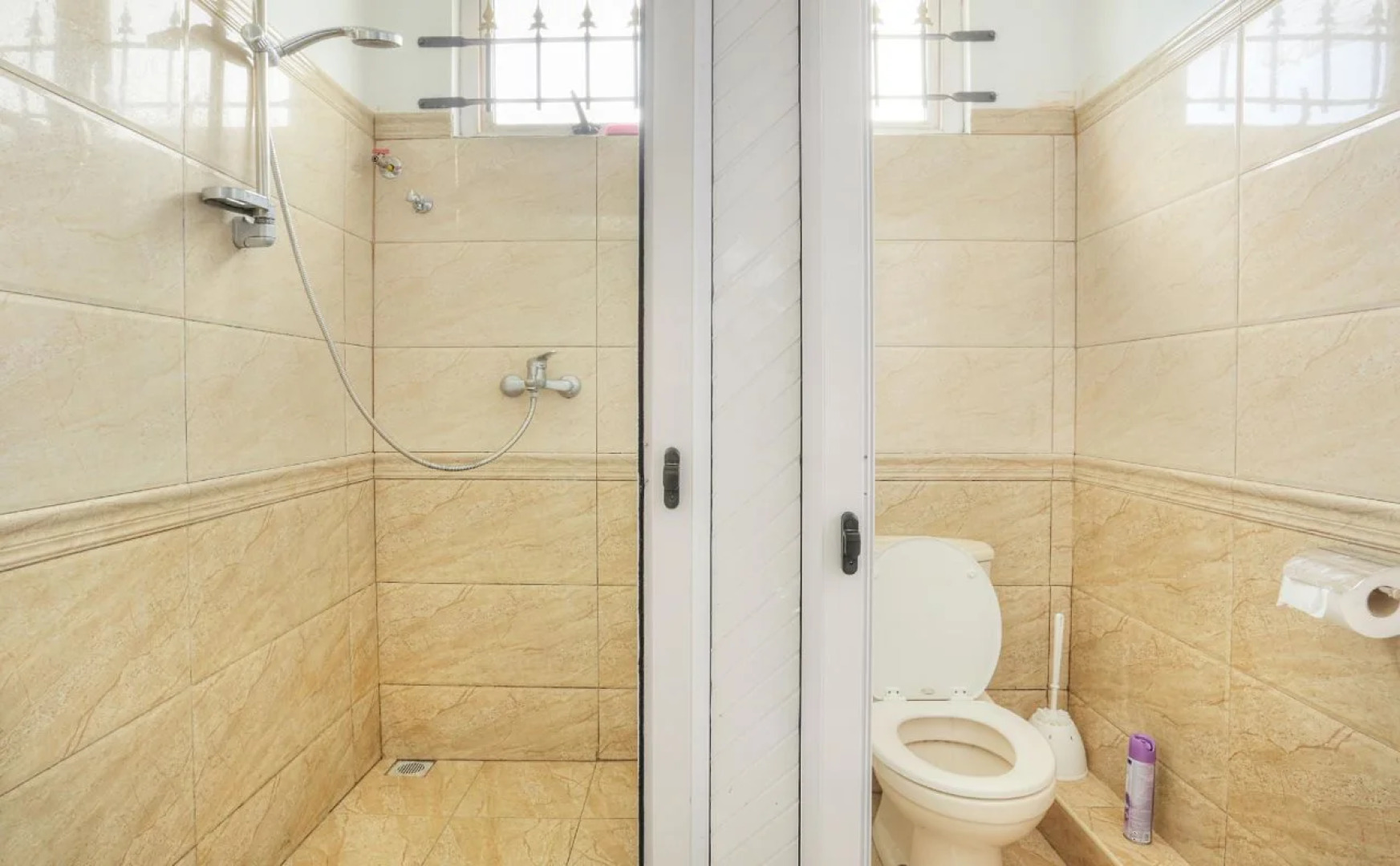 Sunny Lagoon Holiday Villa