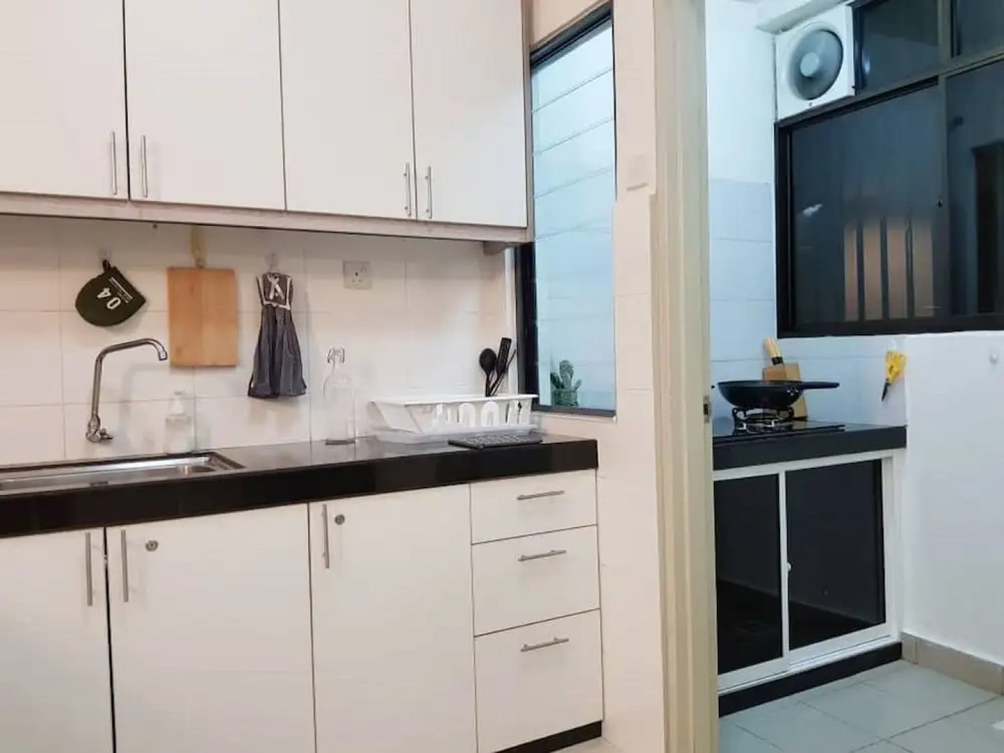 Puchong 8-12 pax Cozy Apartment IOI