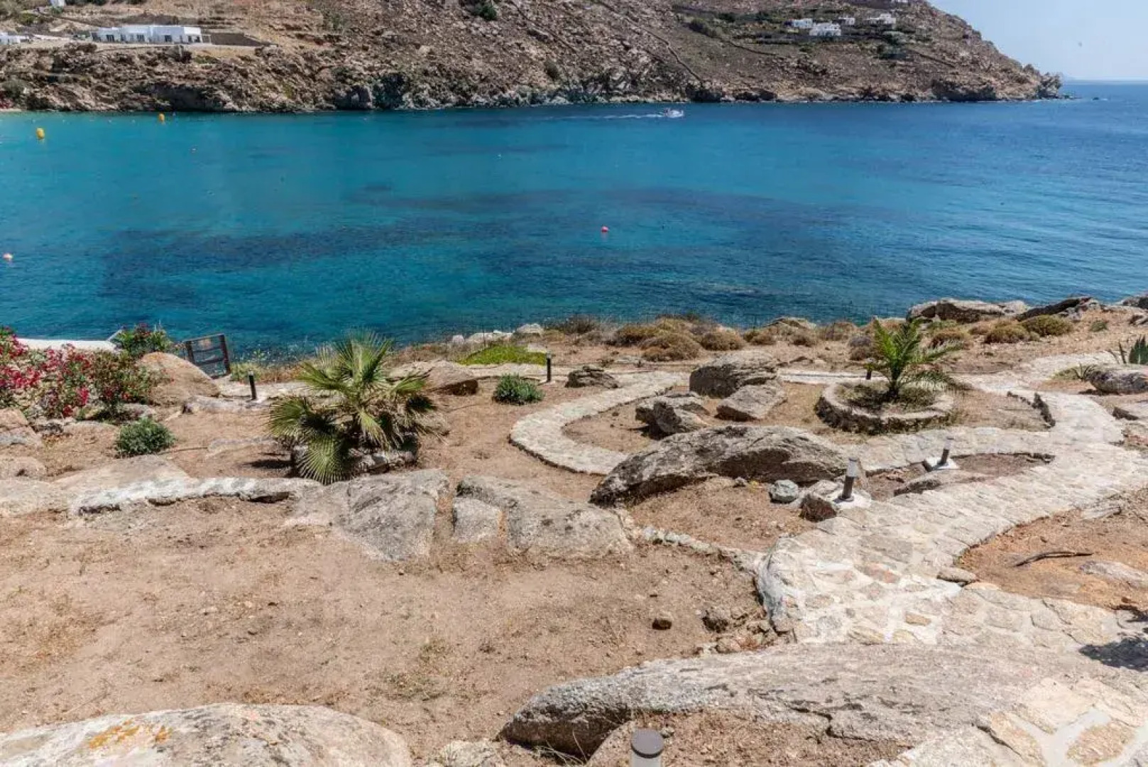 Etesians Suites & Villas