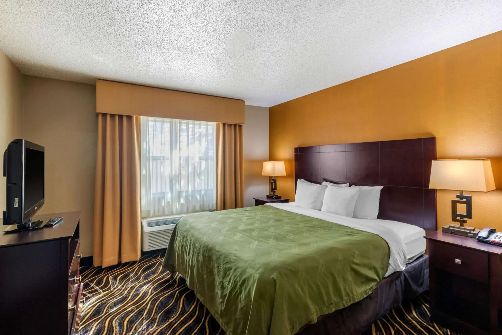 Quality Suites Addison - Dallas