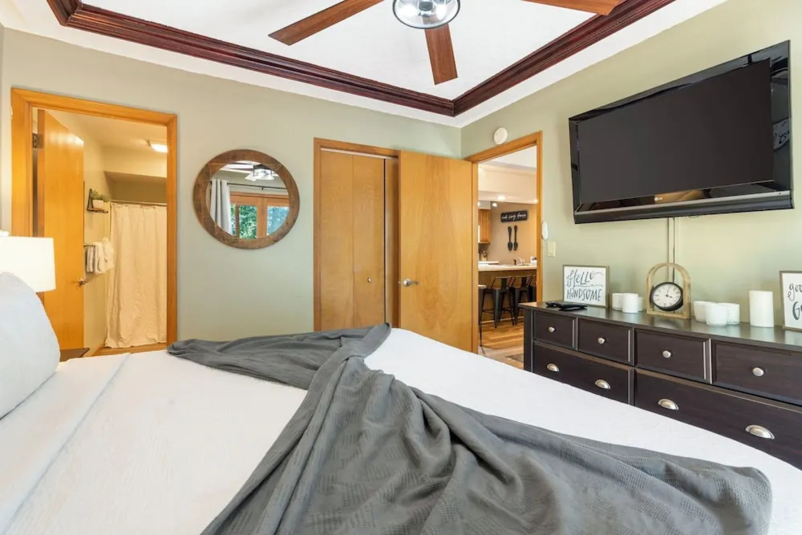 The Circle Retreat Duo