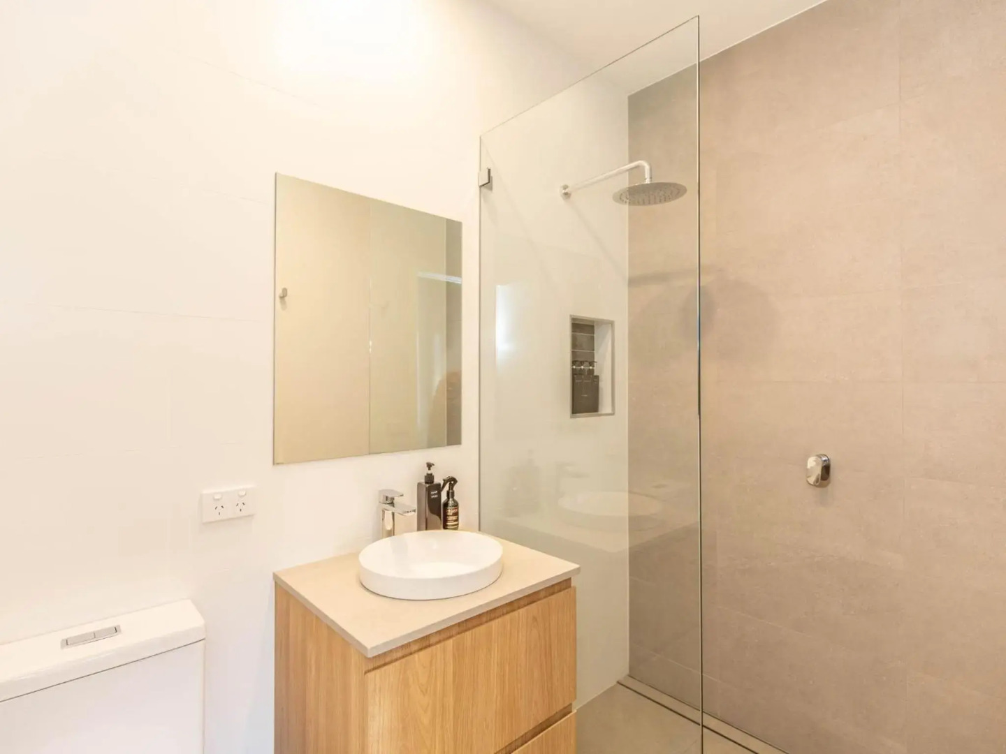 Spuren 4 of 2 Echidna Place East Jindabyne